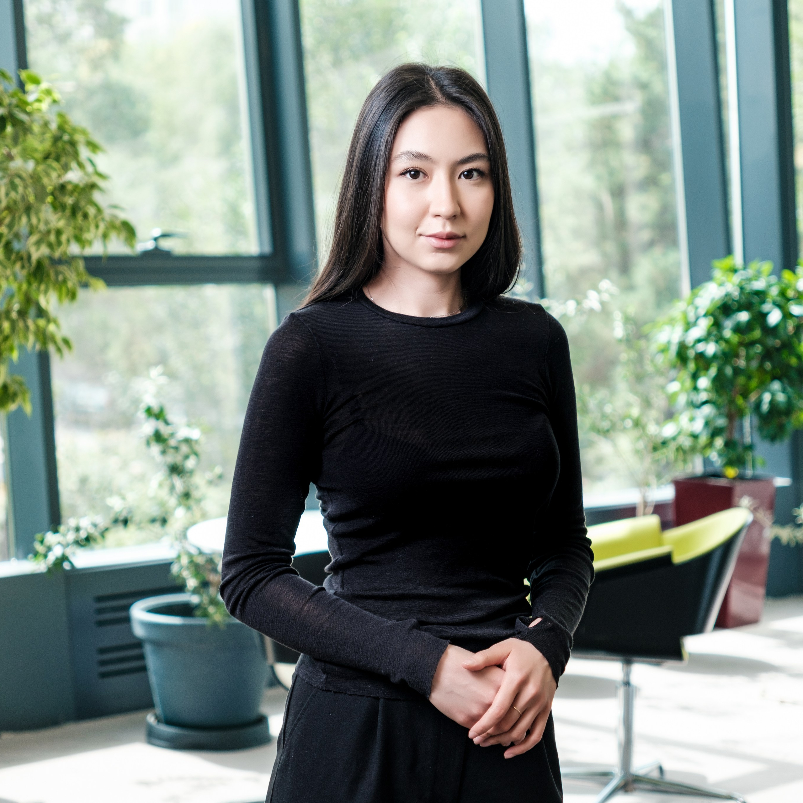 Бизнес портрет Алматы фотосессия в студии