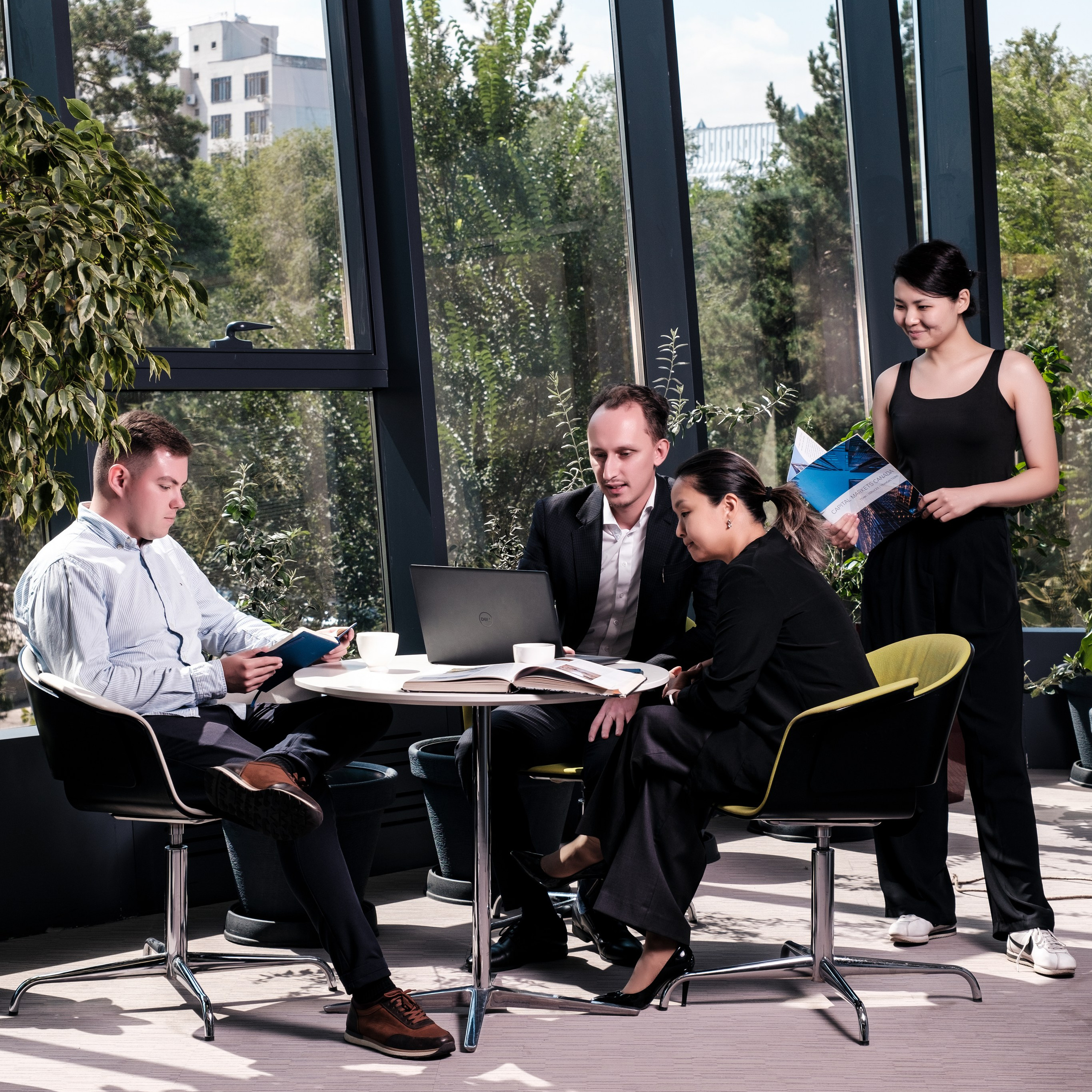 Бизнес портрет Алматы фотосессия в студии