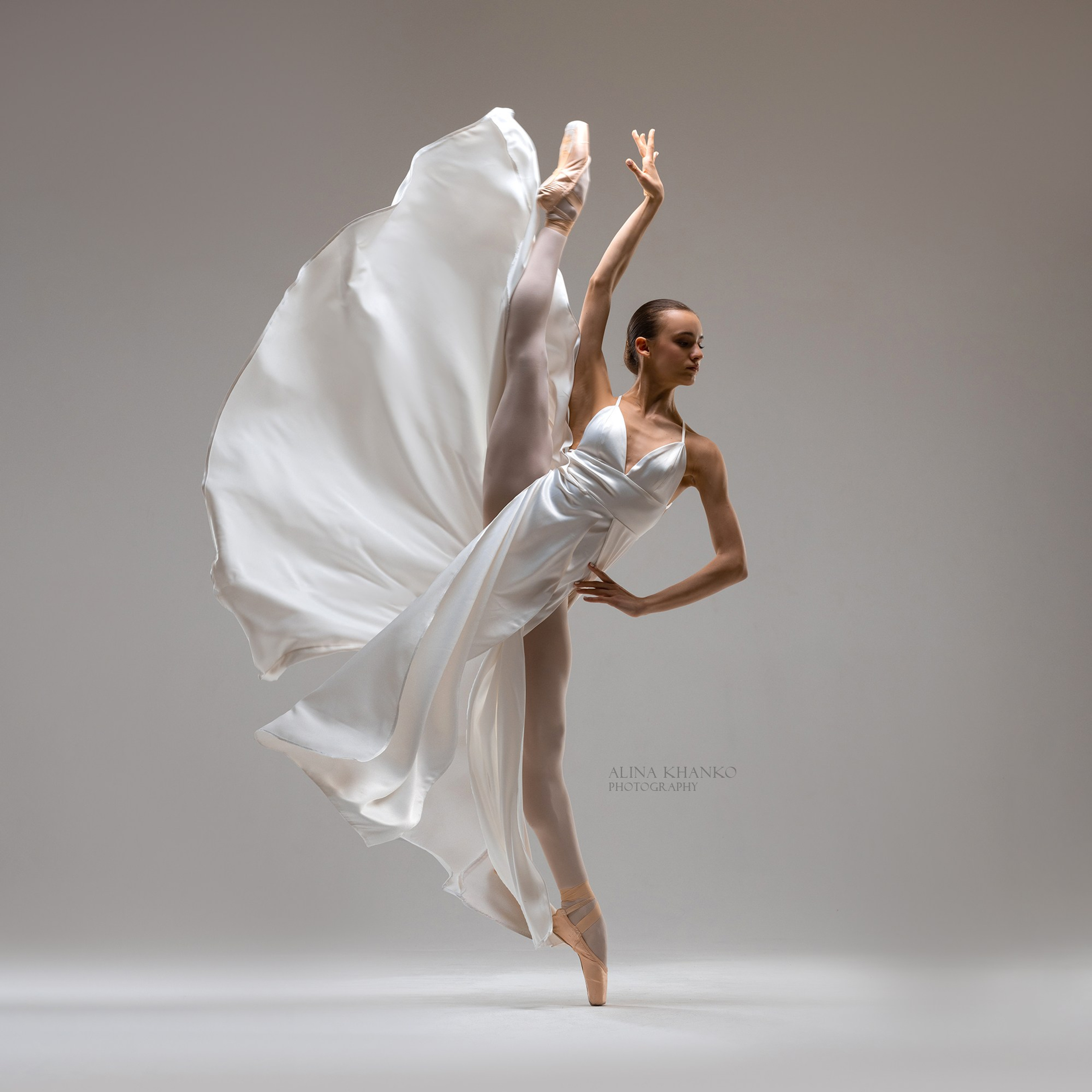 Платье белое «Элегия»