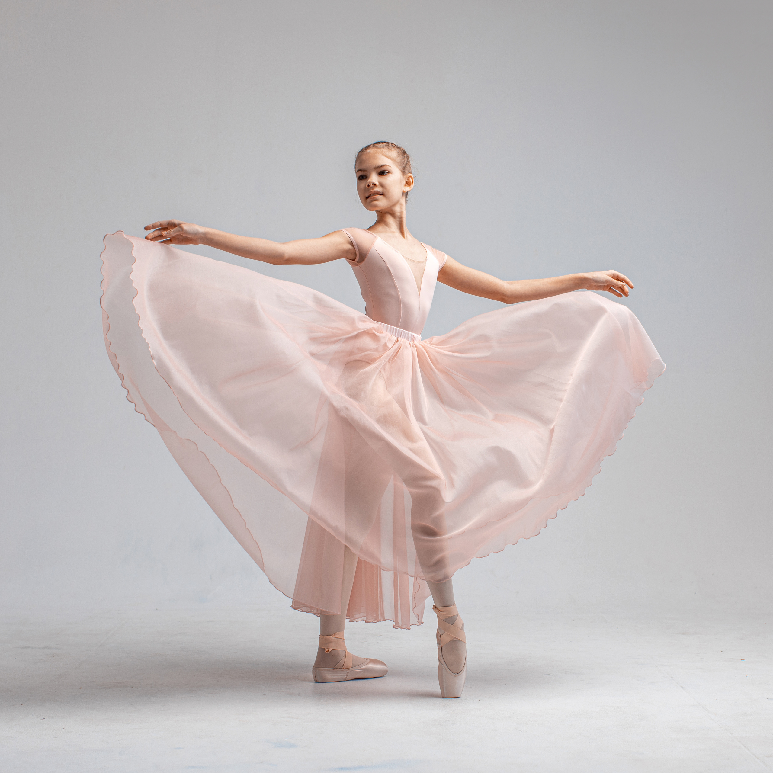 Розовая воздушная юбка