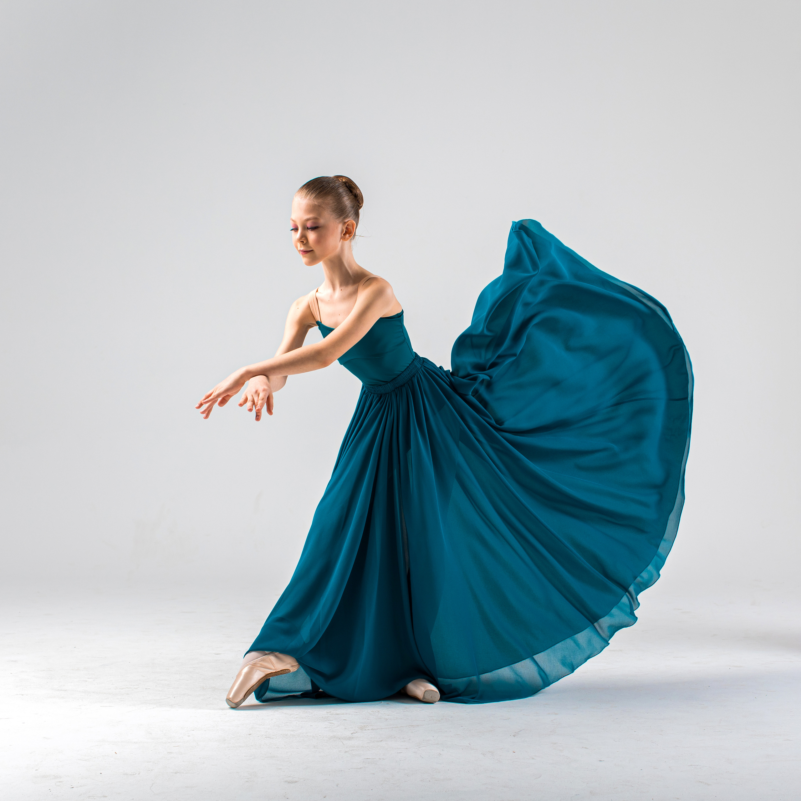 Изумрудная воздушная юбка