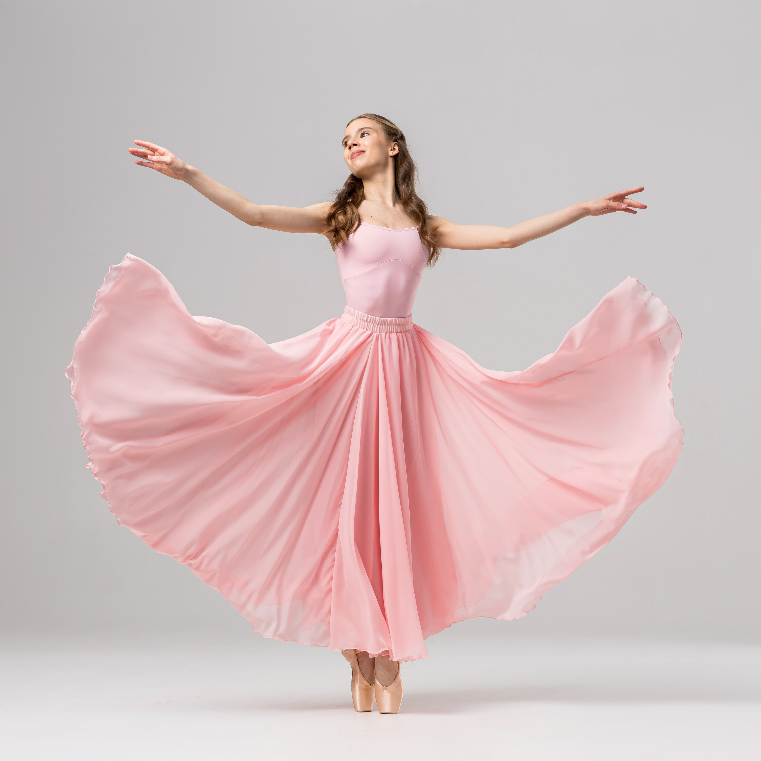 Розовая воздушная юбка