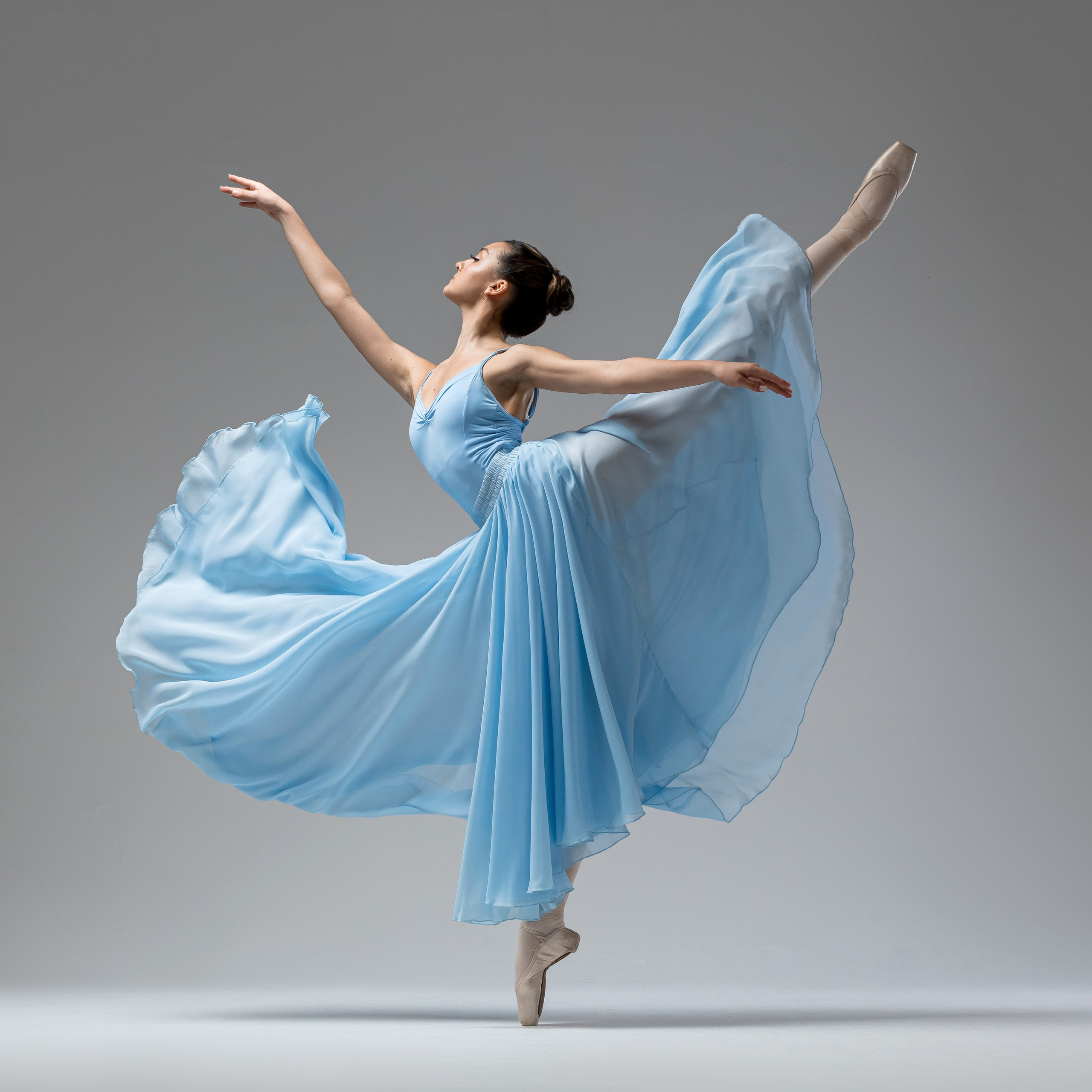 Голубая воздушная юбка