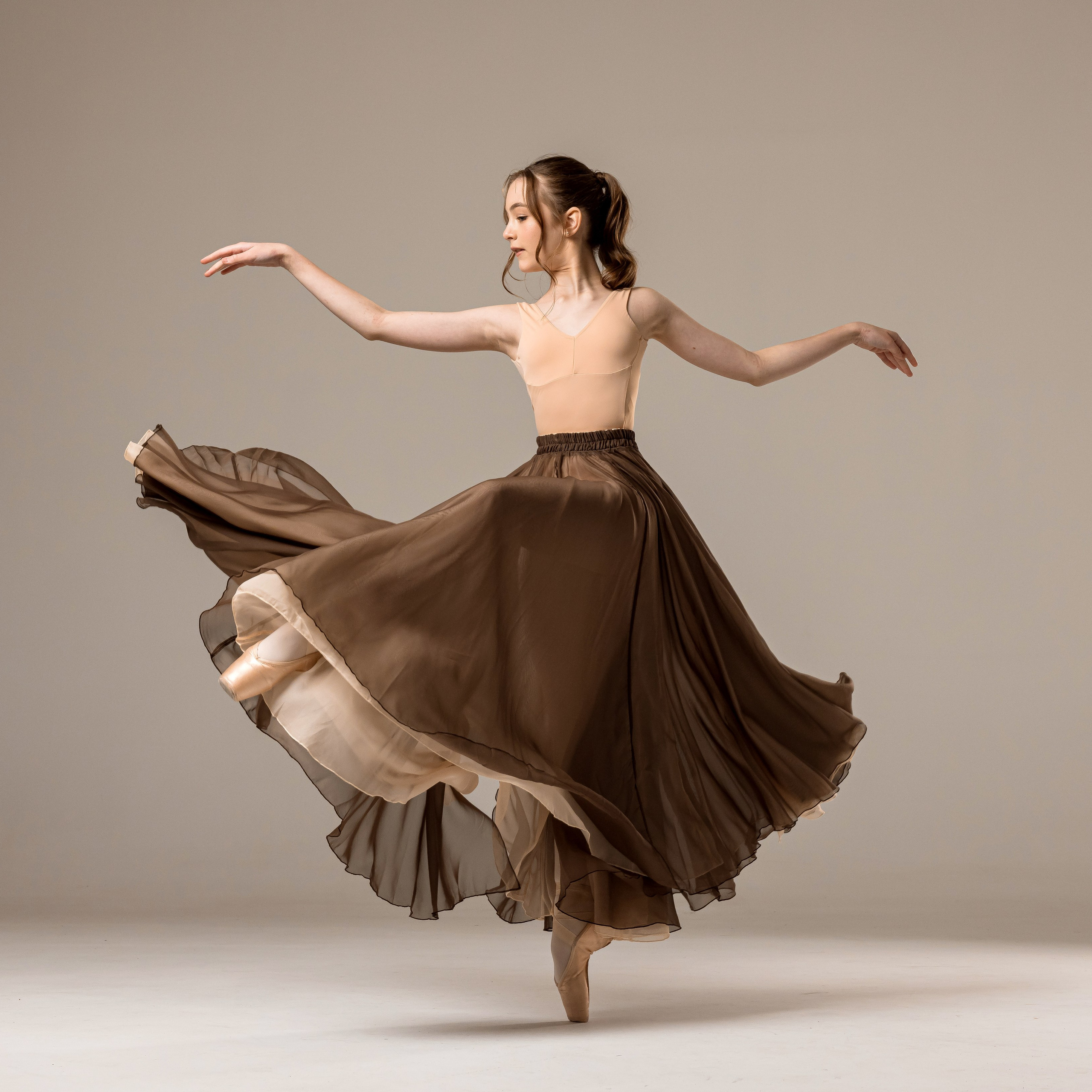 Кофейная воздушная юбка