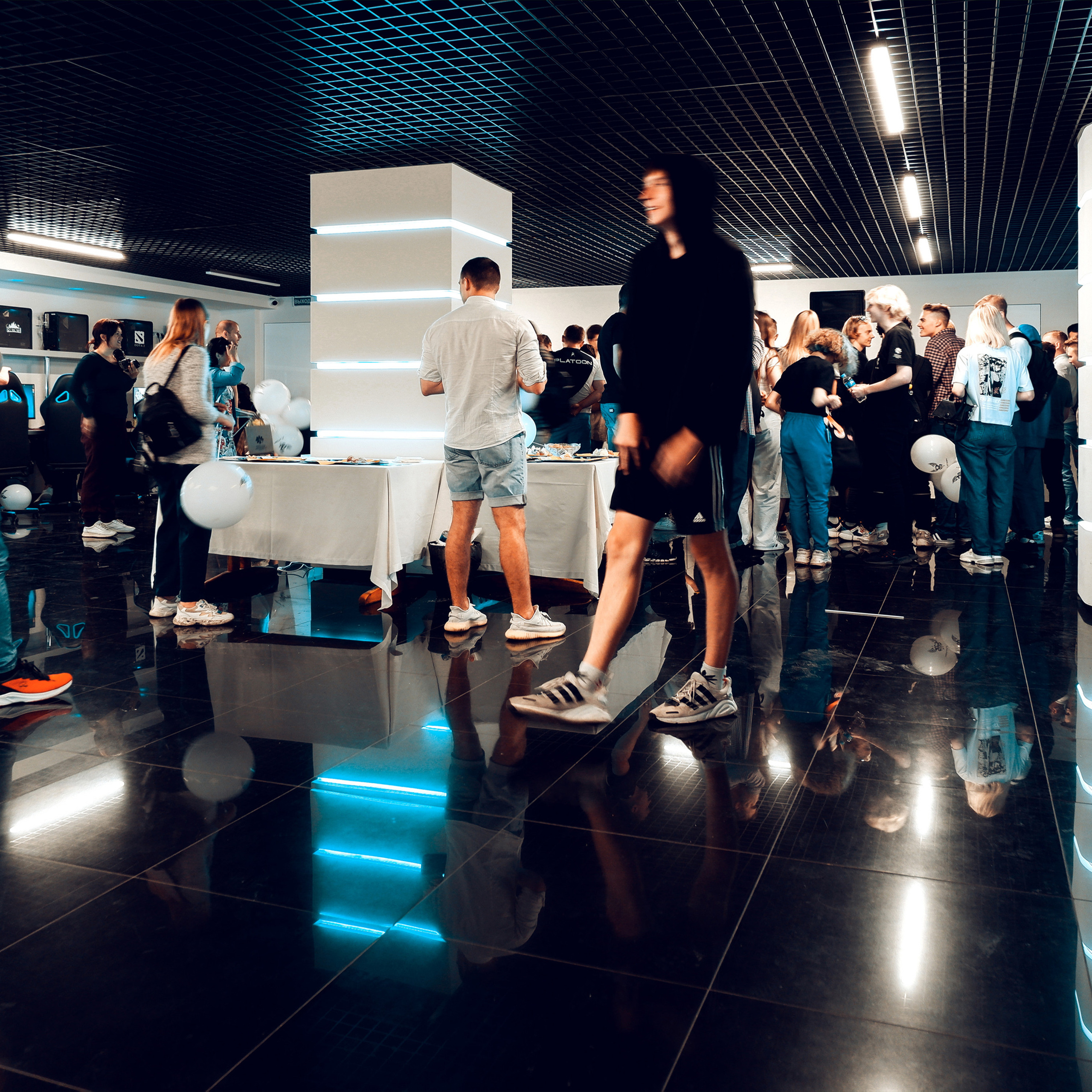 Репортаж с дня рождения киберспортивного центра PLATOON