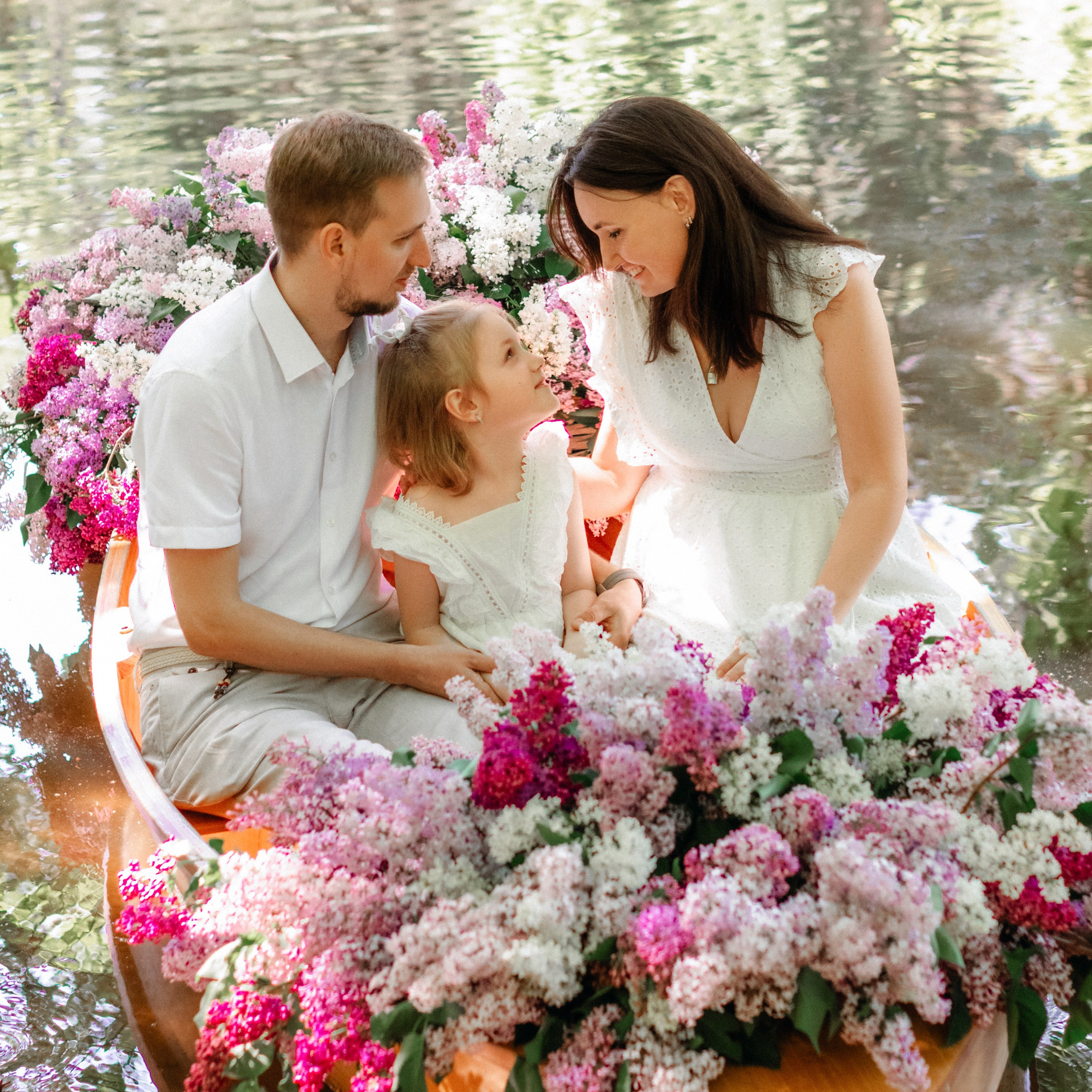 Утро в цветочной лодке