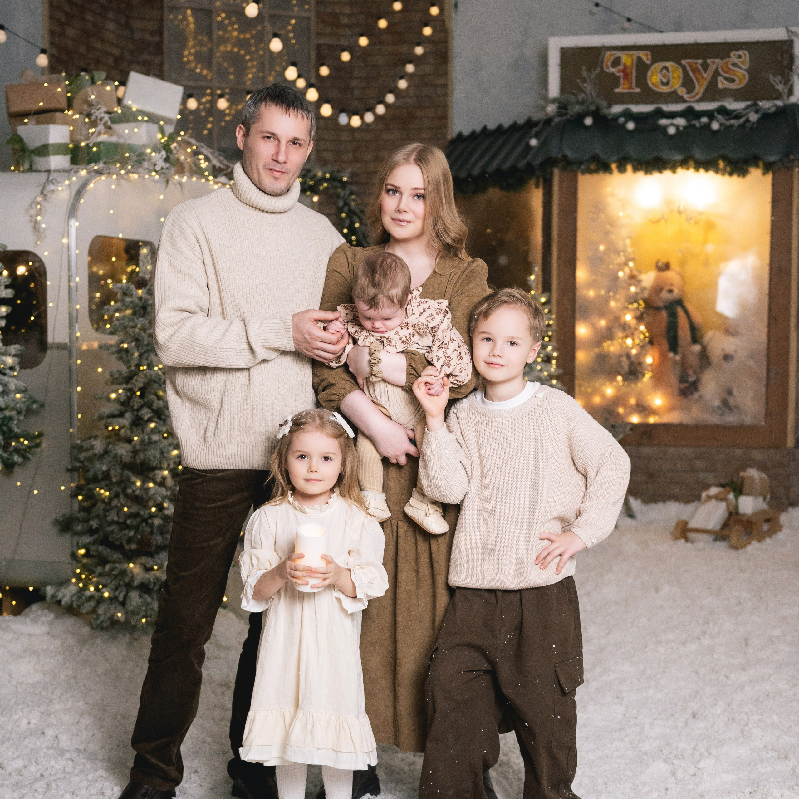 Новогодняя семейная фотосессия в Новосибирске | Фото от Яны Ивановой. Семейный и свадебный фотограф в Новосибирске Иванова Яна
