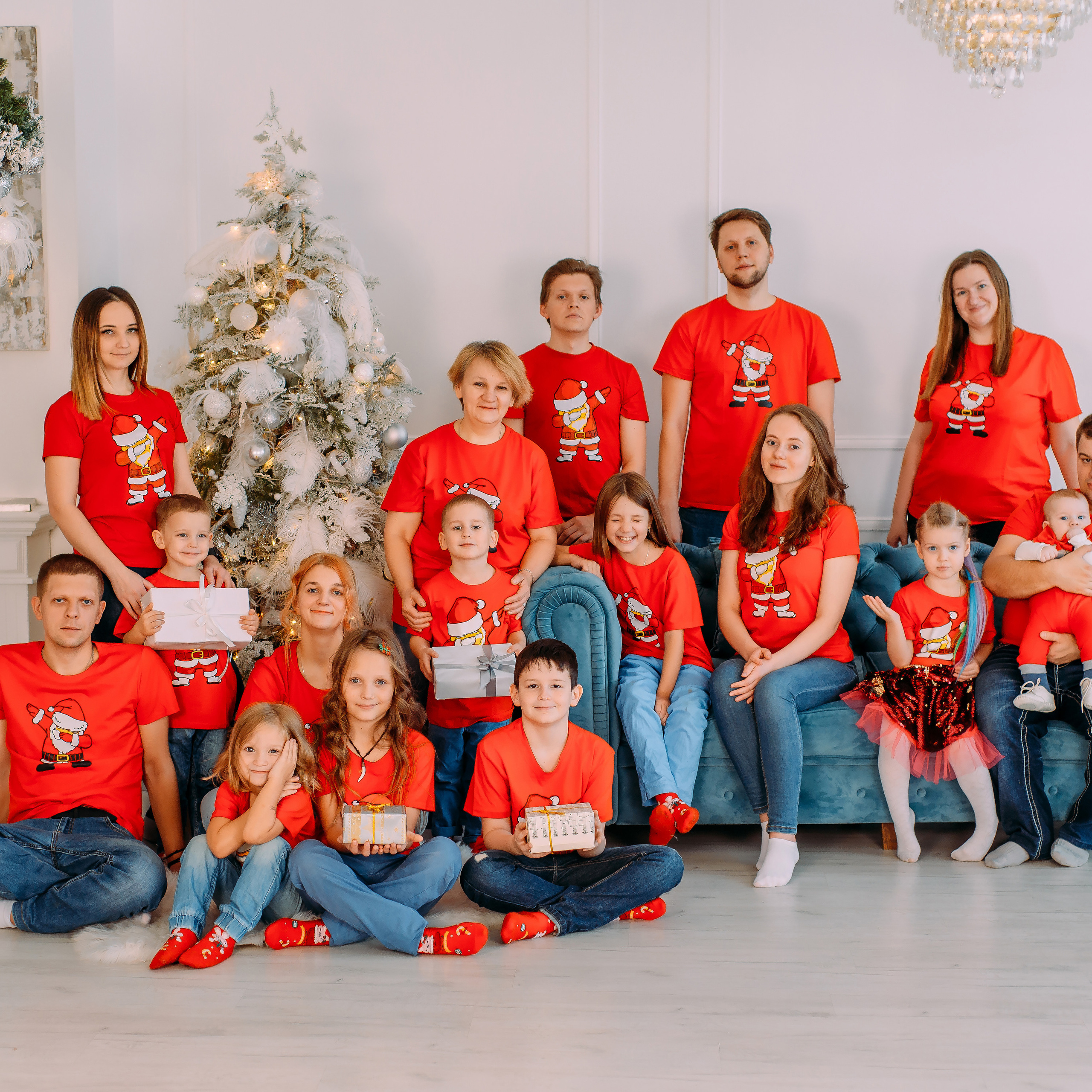 Валентина с семьей 2022