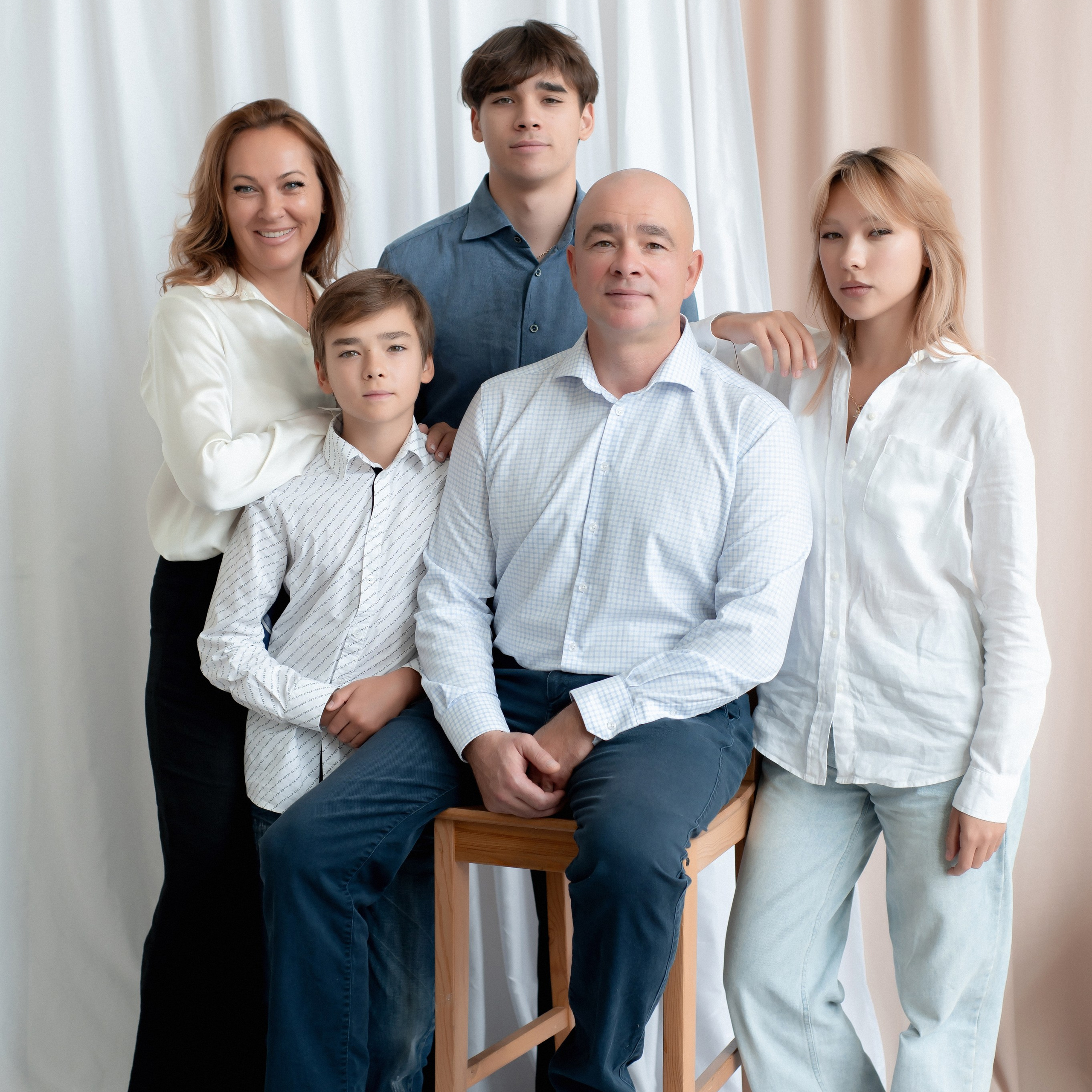 Елена с семьей