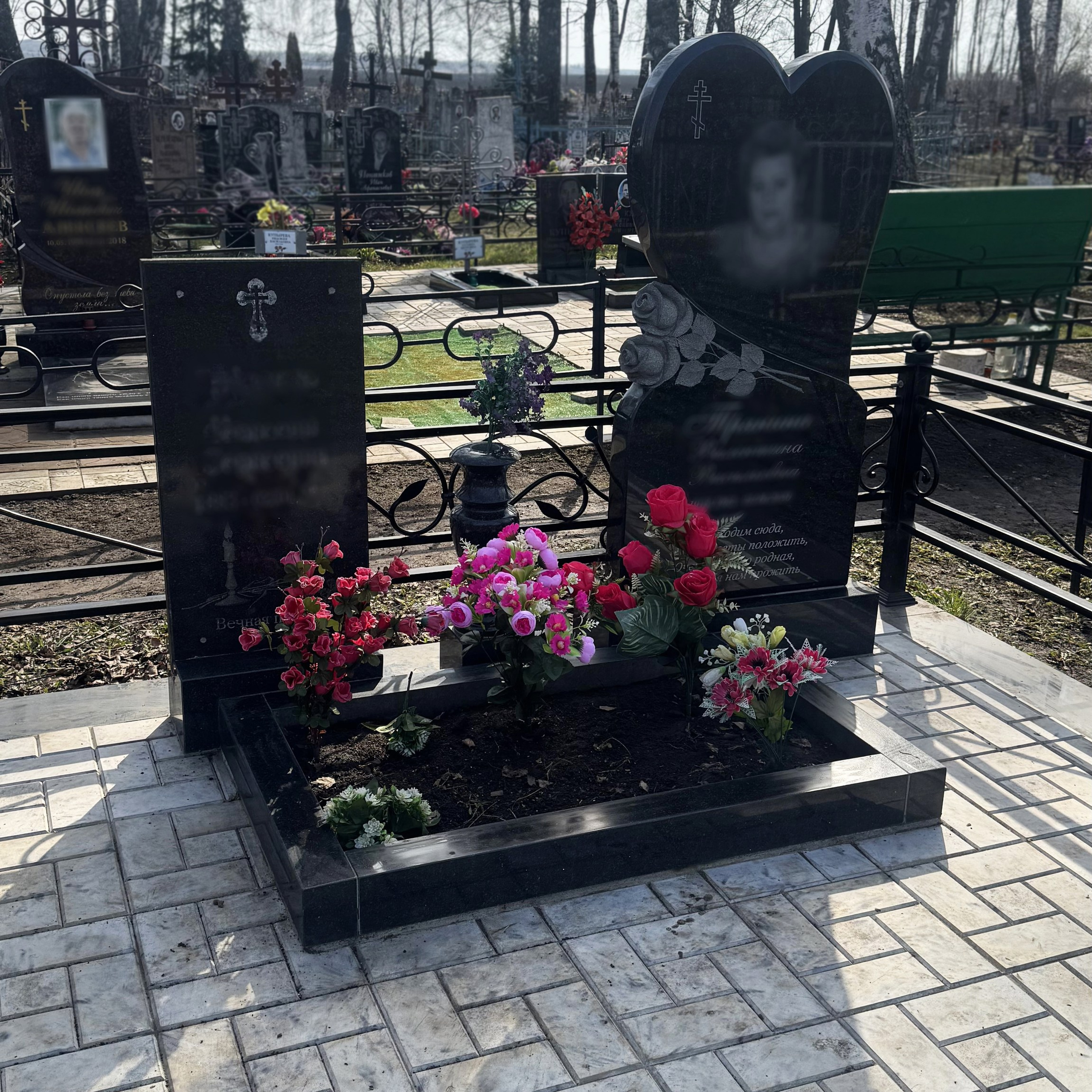 Наши работы. Памятники в Москве и Московской области
