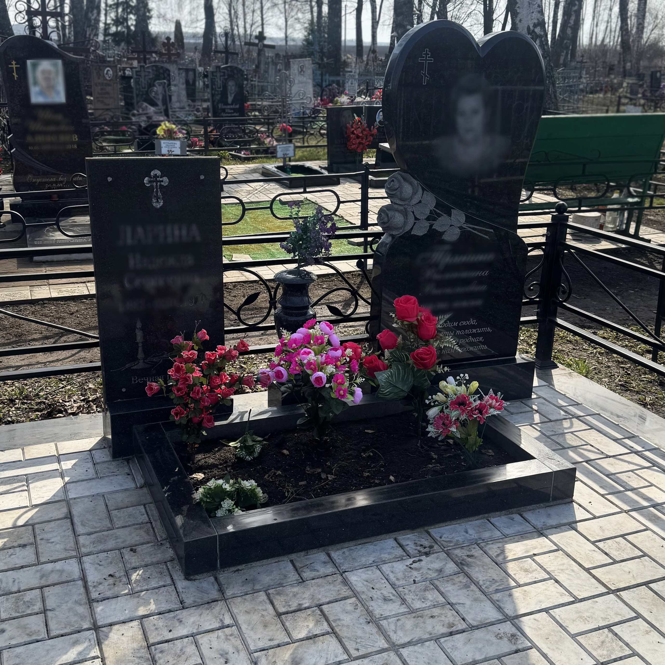 Наши работы. Памятники в Москве и Московской области
