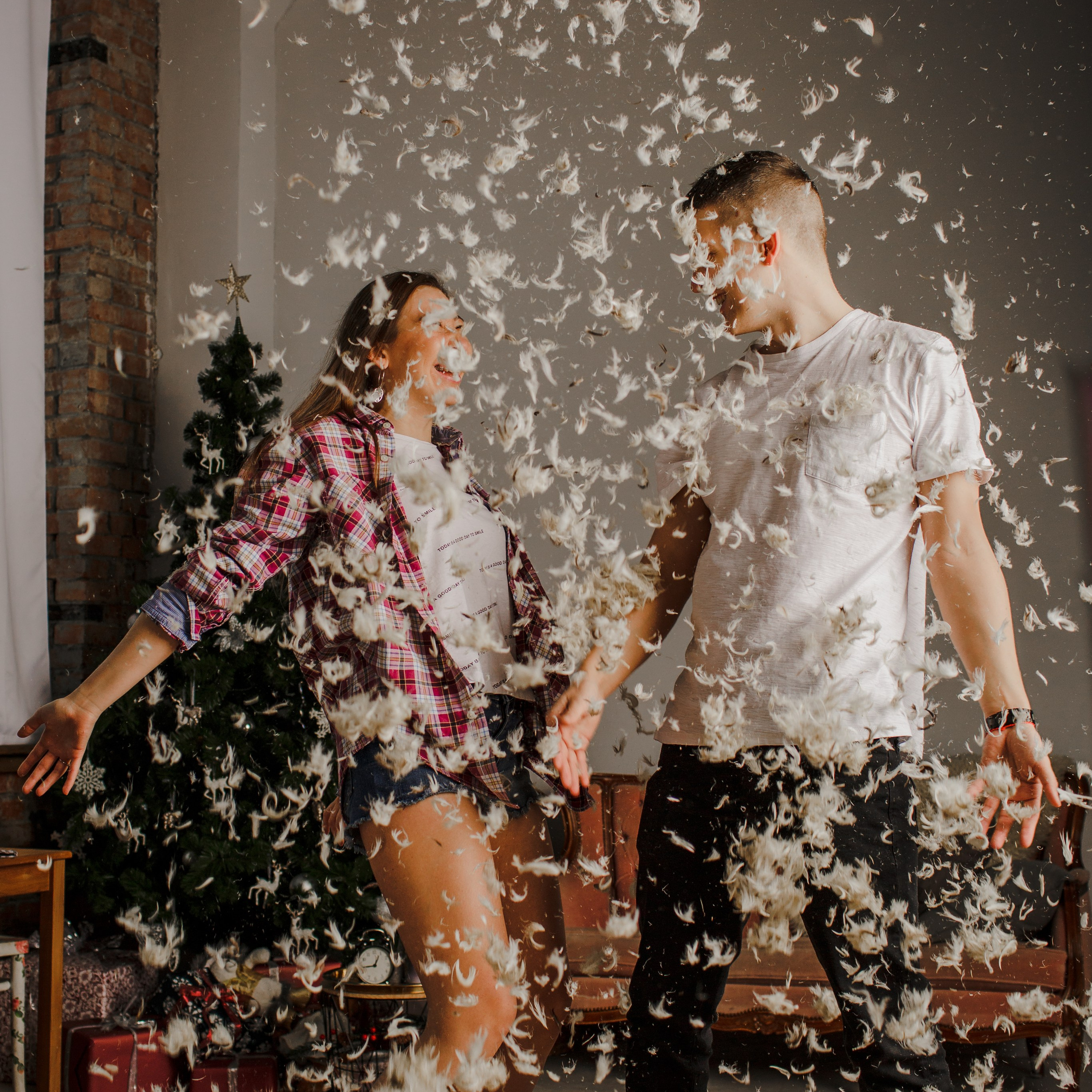 Наташа и Толя. Перья и страсть