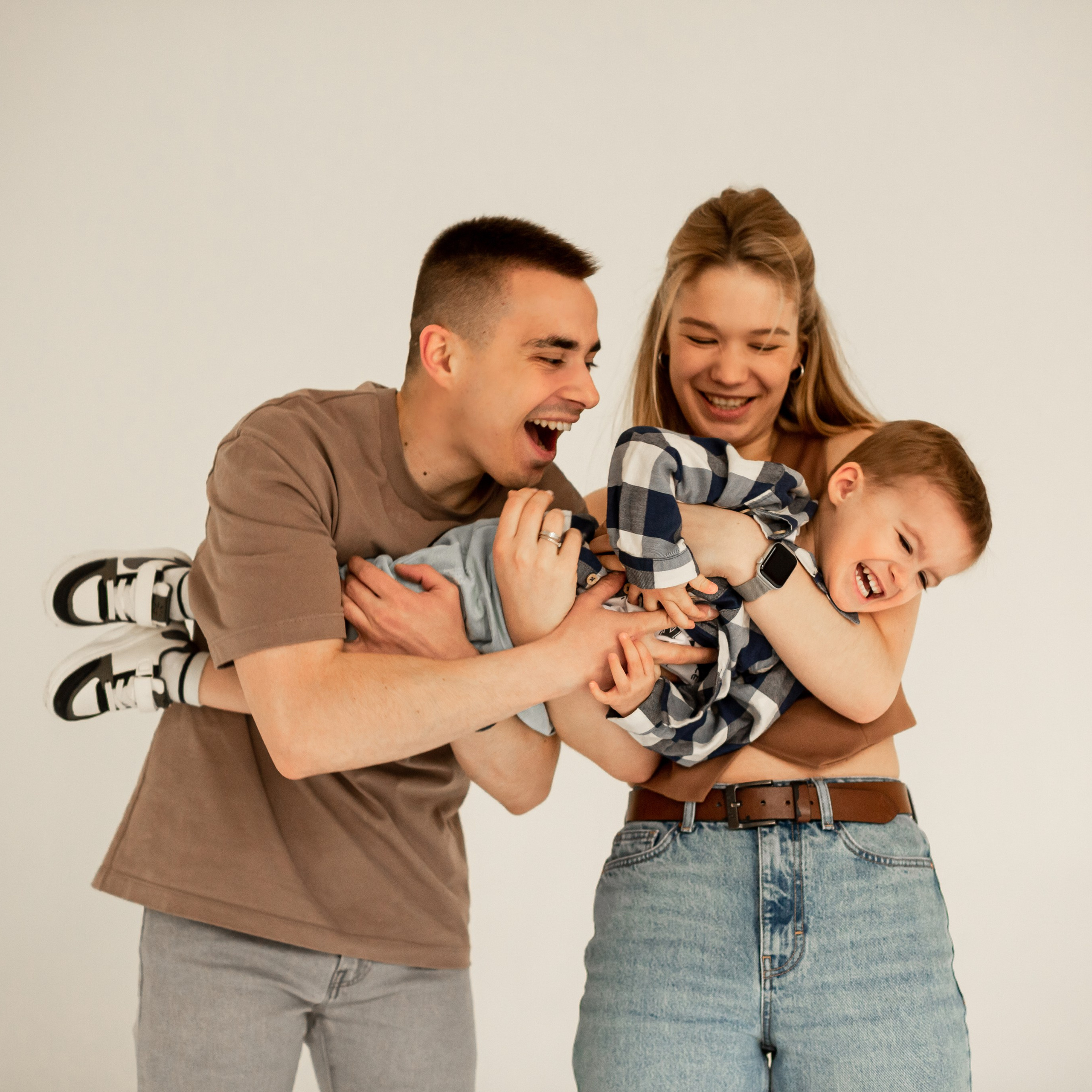 Семья Фурсал. Отрыв в студии