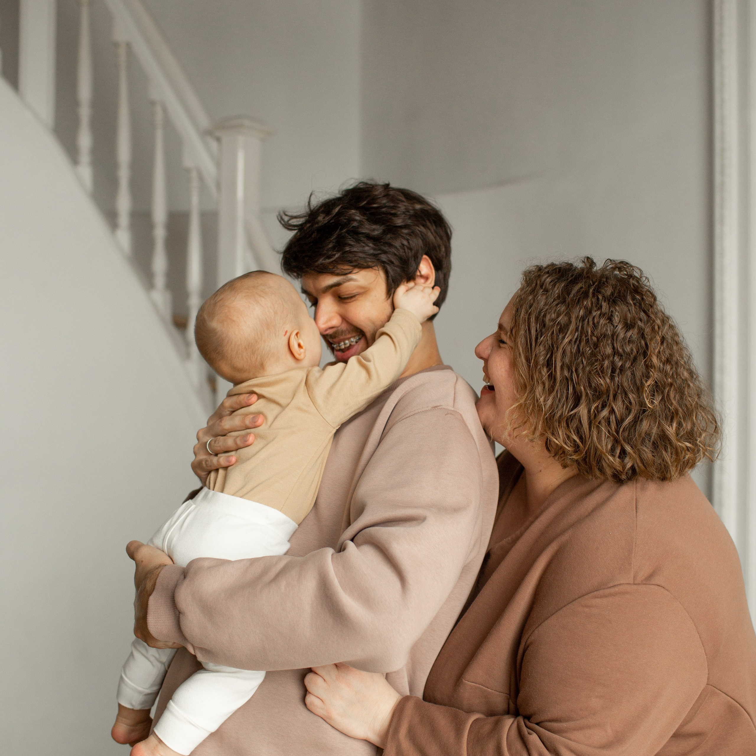 Семейная фотосессия на годик. Фотостудия