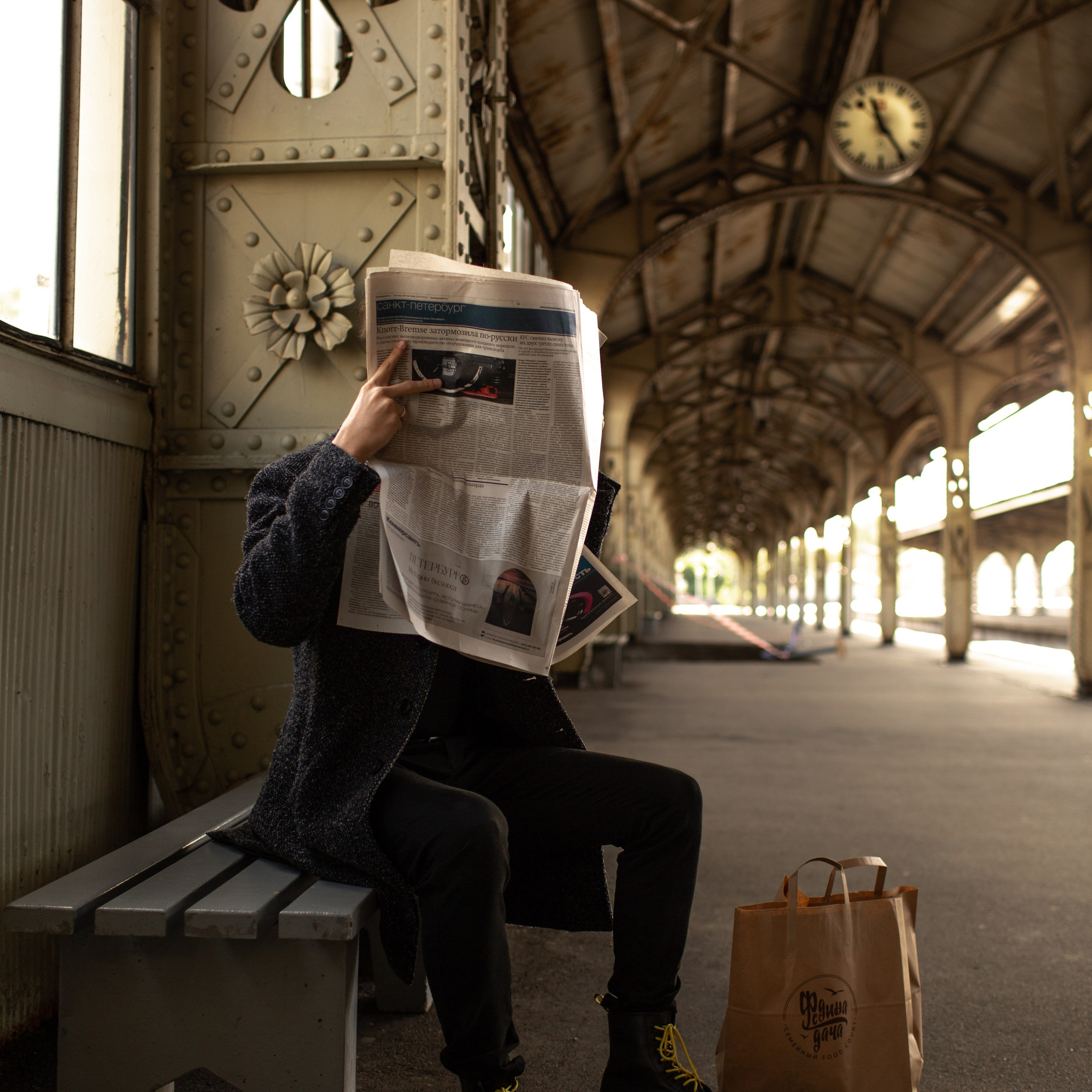 Рекламная съёмка для корнера «Федина дача». Вокзал