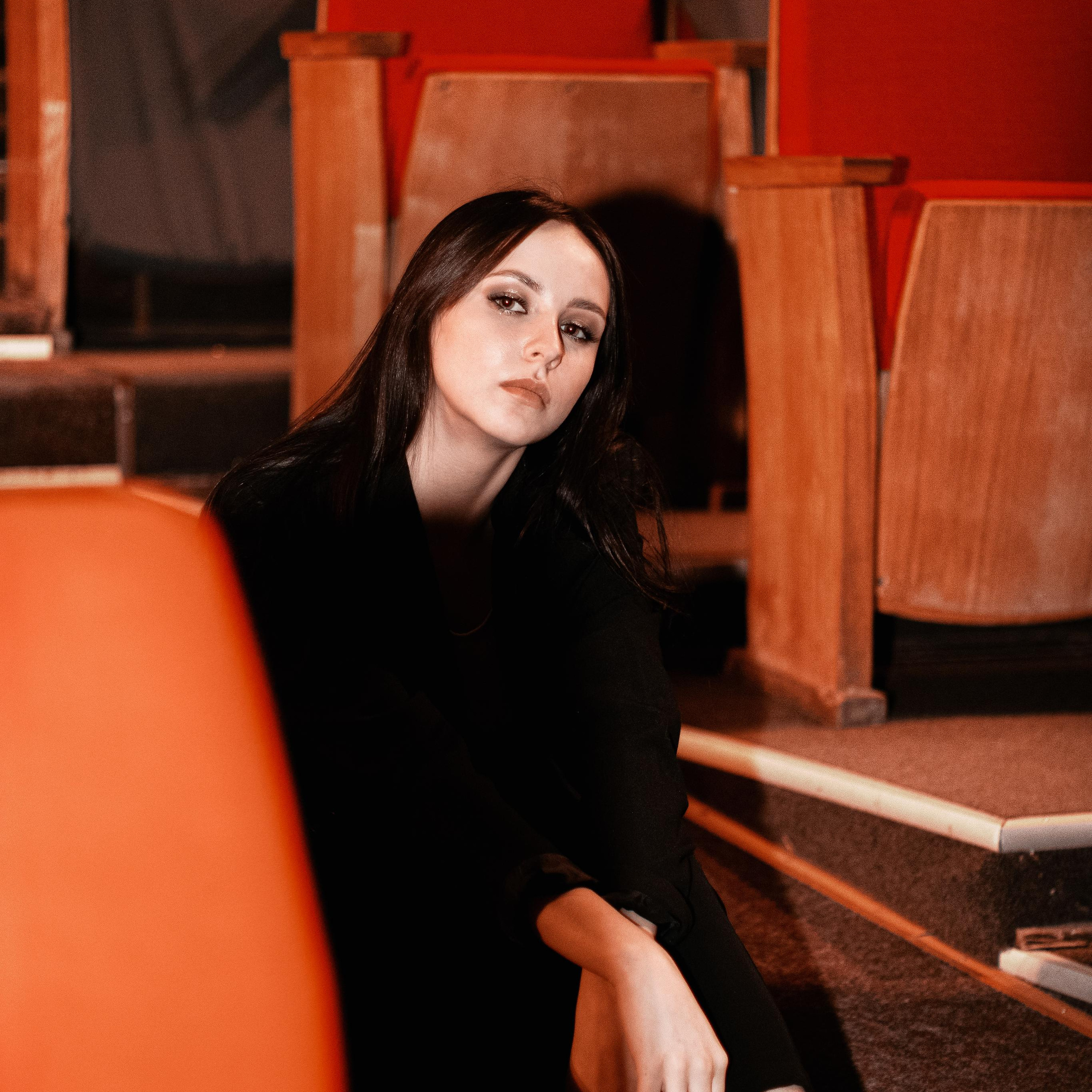 Александра. Главная