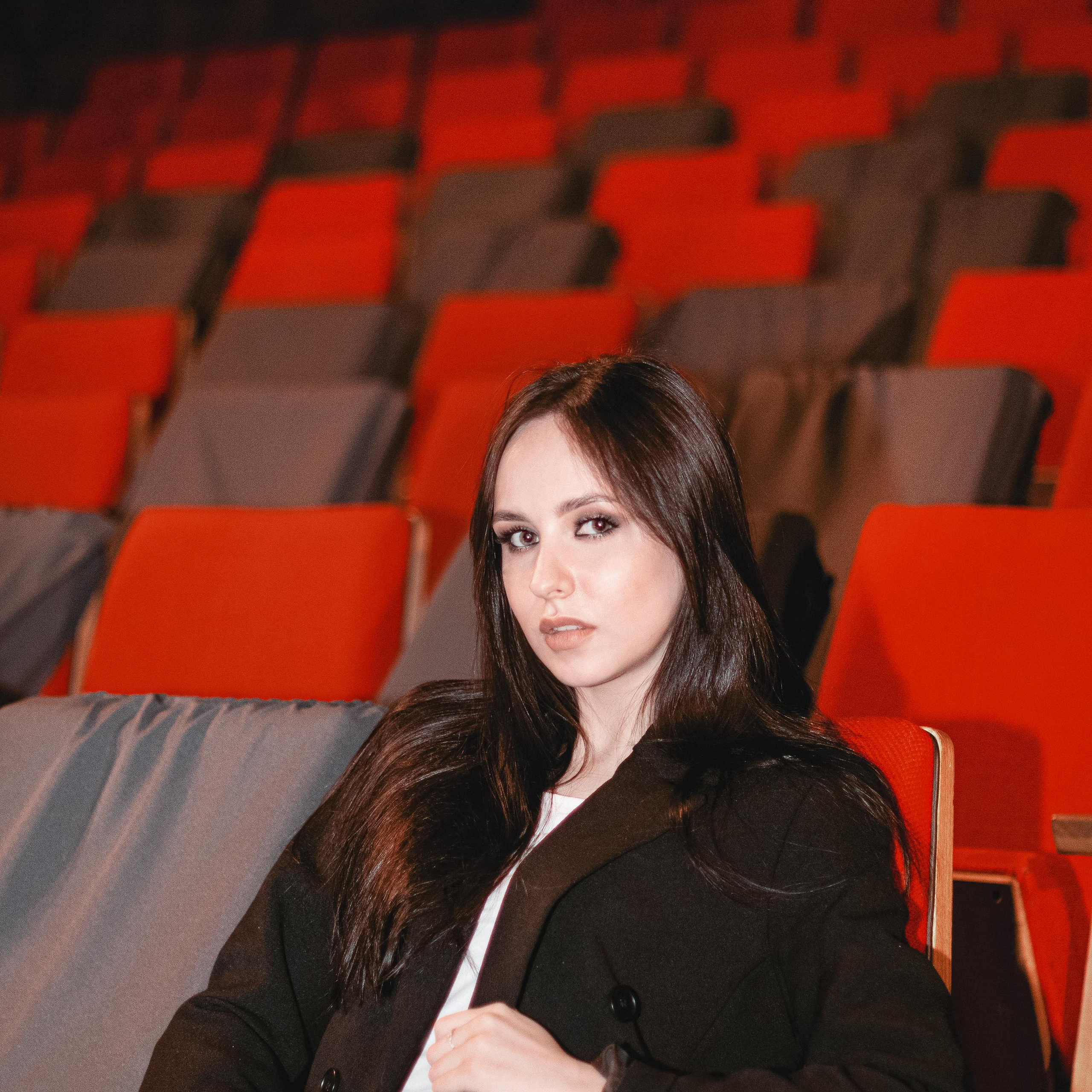 Александра. Главная