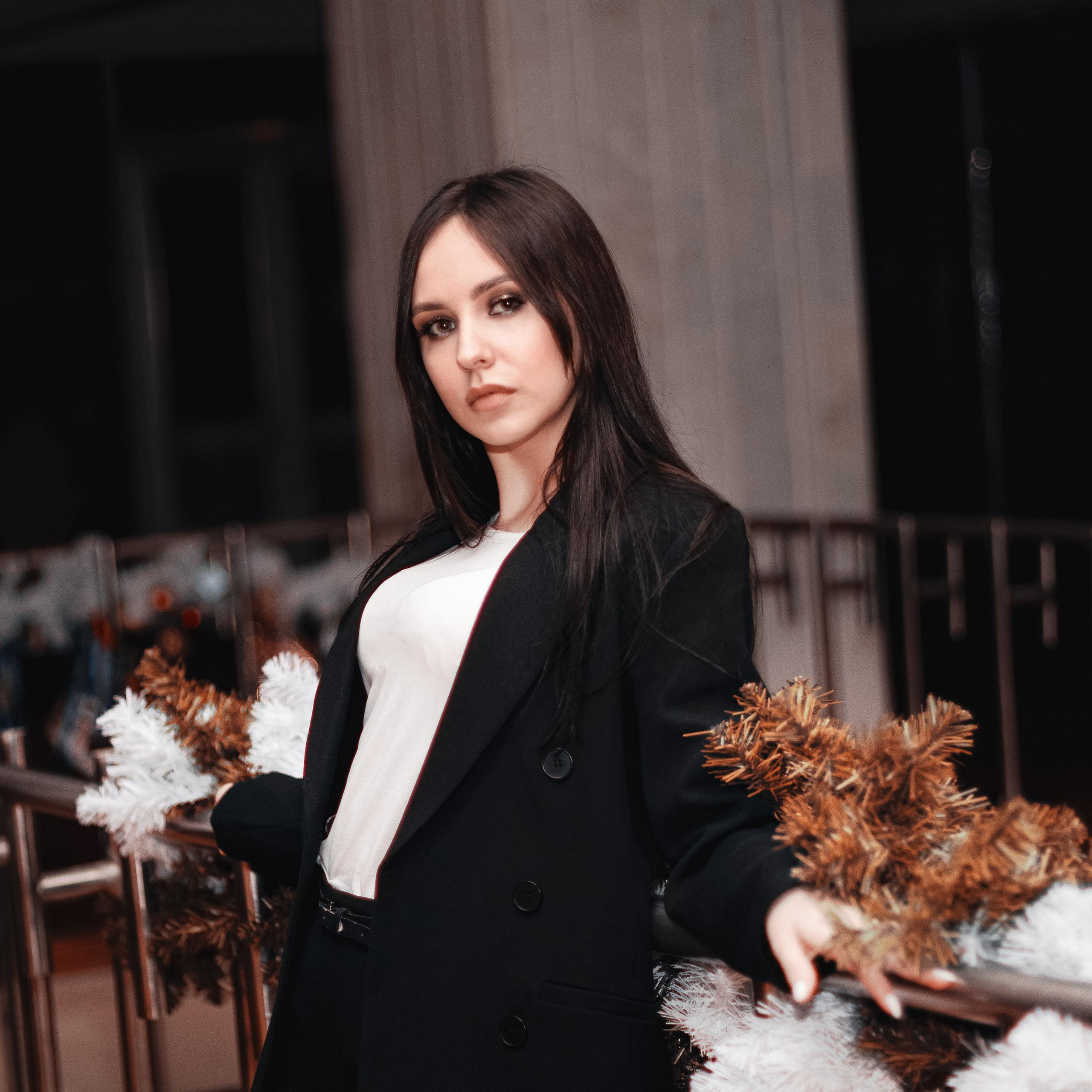 Александра. Главная