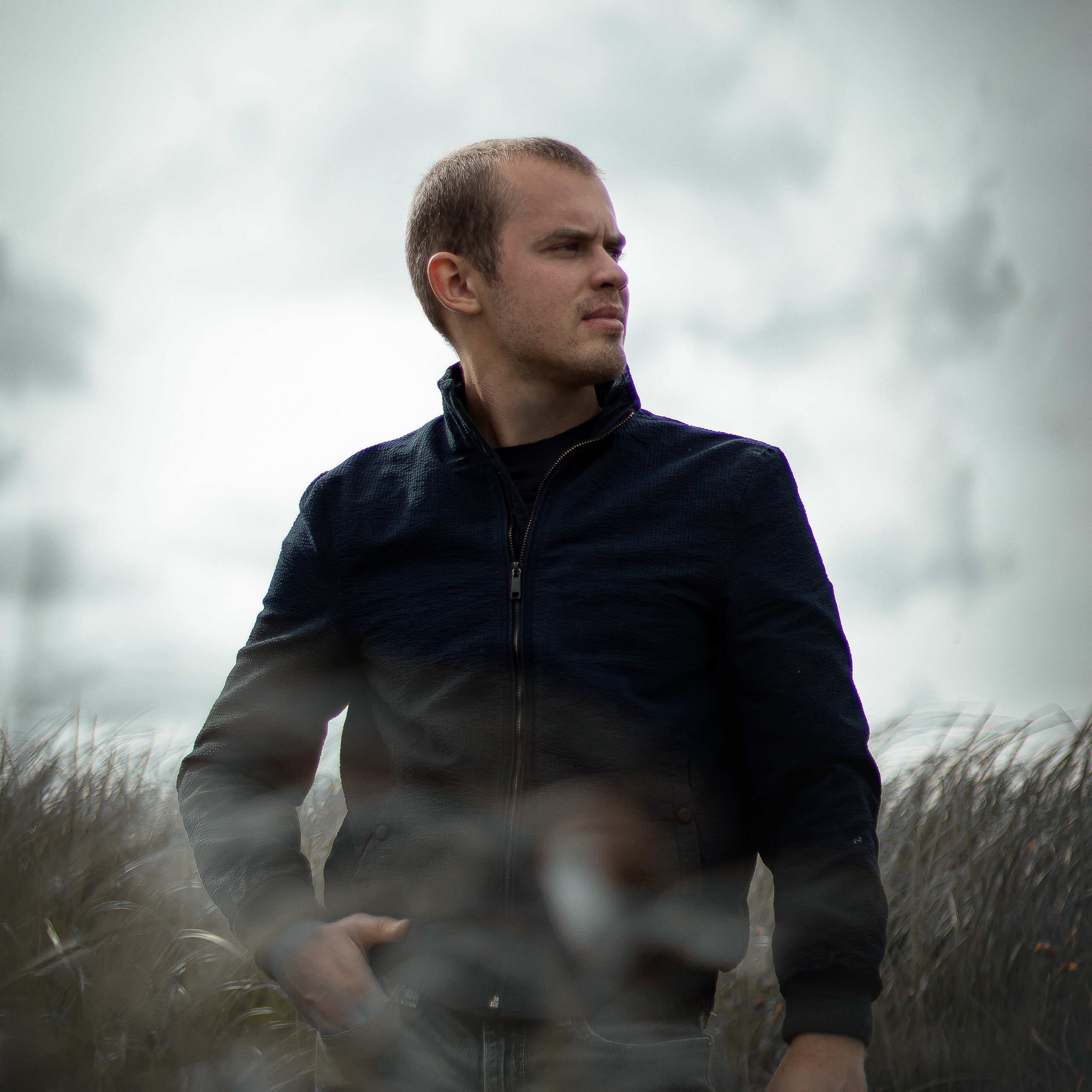 Максим. Главная