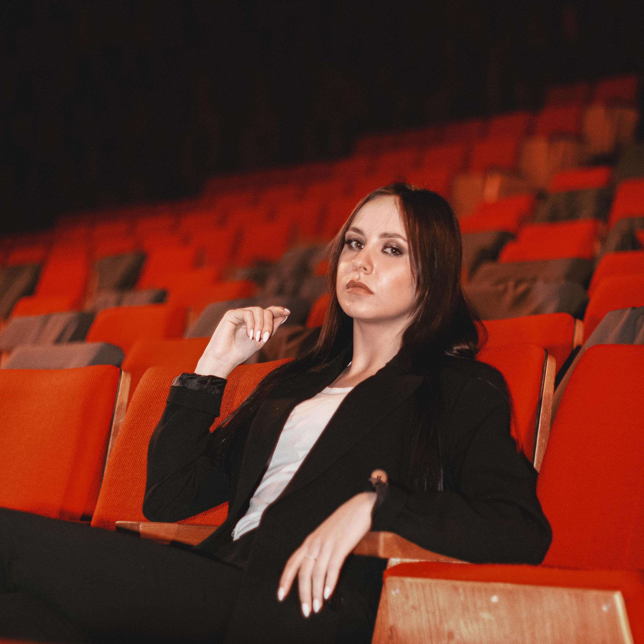 Александра. Главная