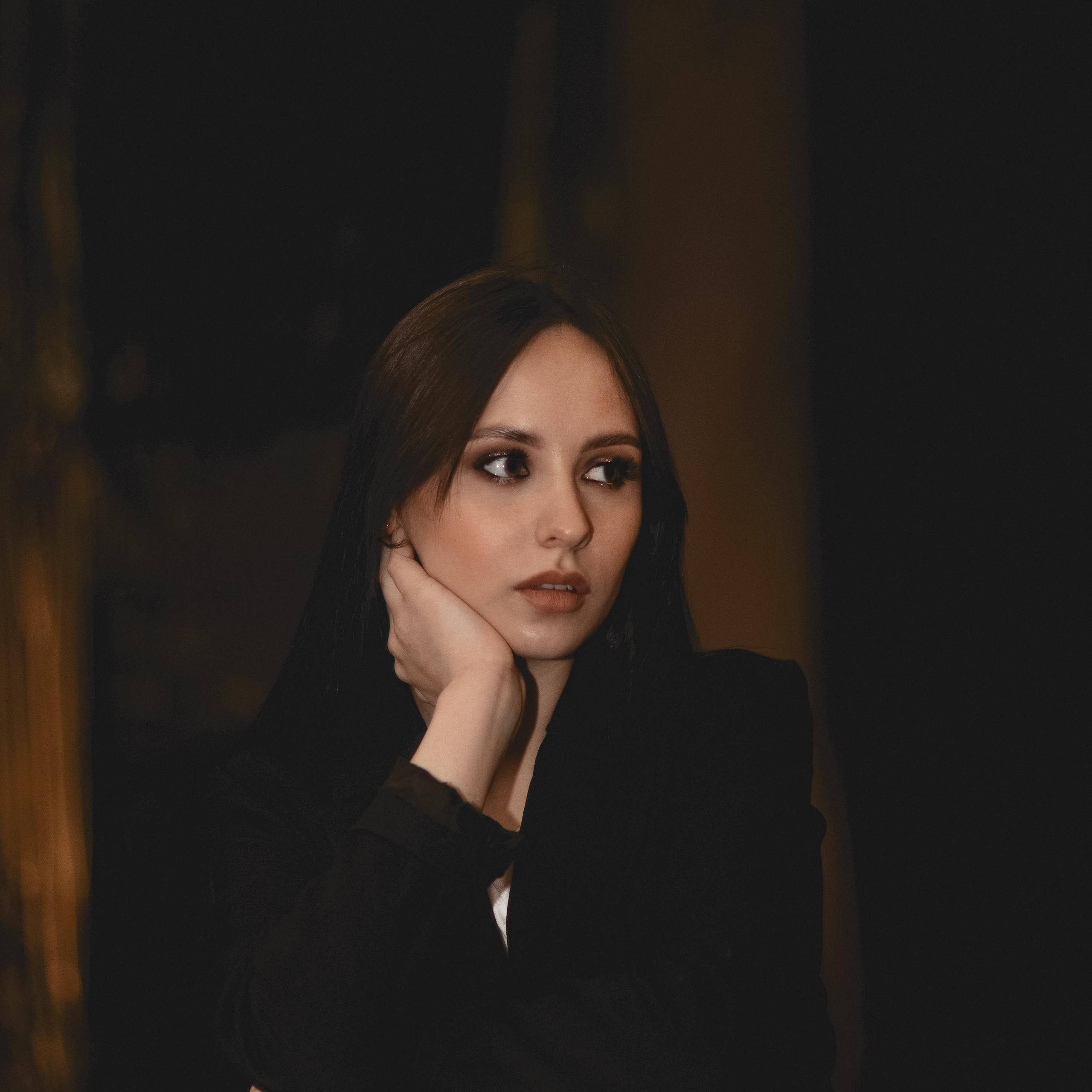 Александра. Главная