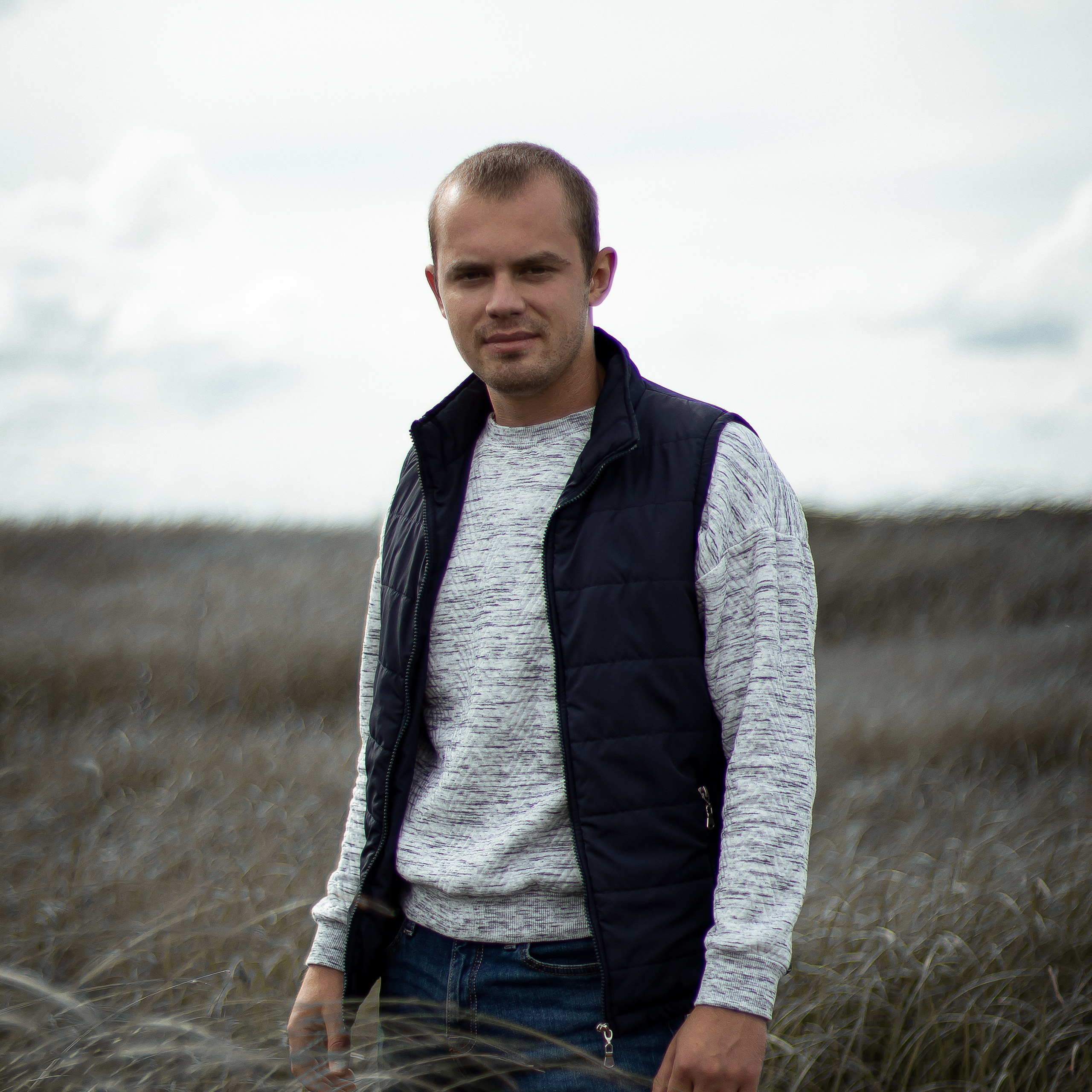 Максим. Главная