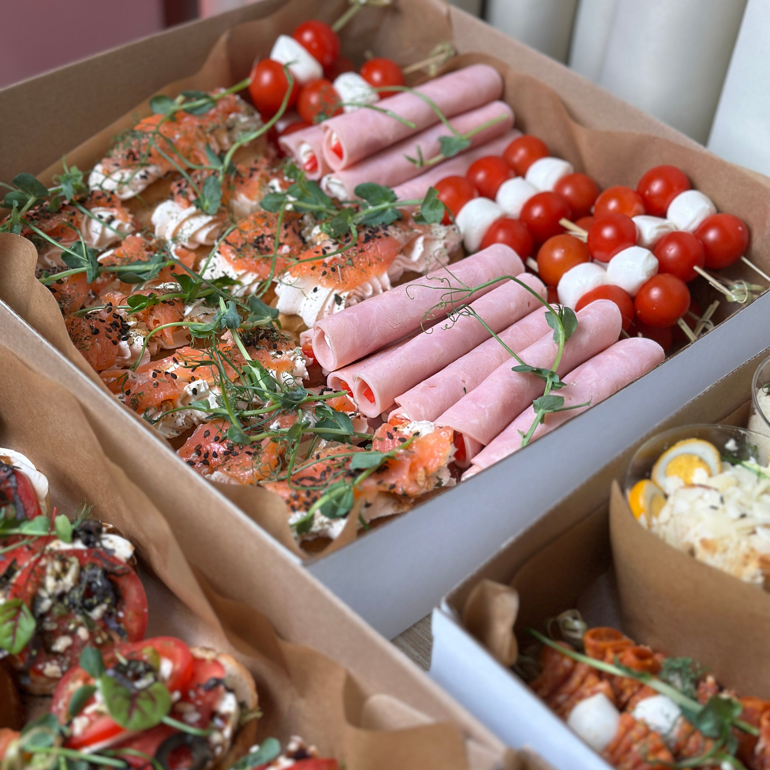 Ваши заказы. Выездной кейтеринг, съедобные букеты, торты и сладости на заказ