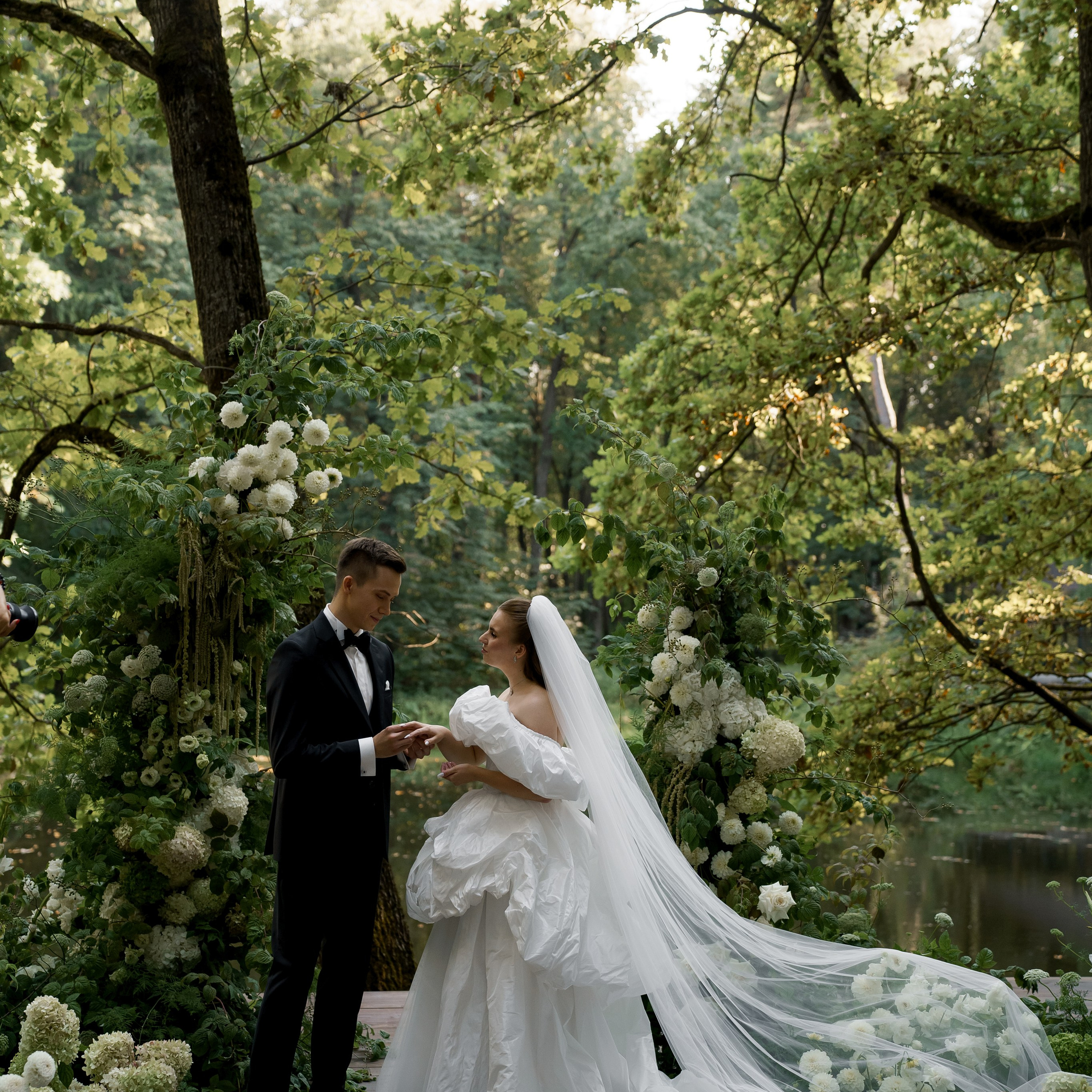 Лес Ивент хаус