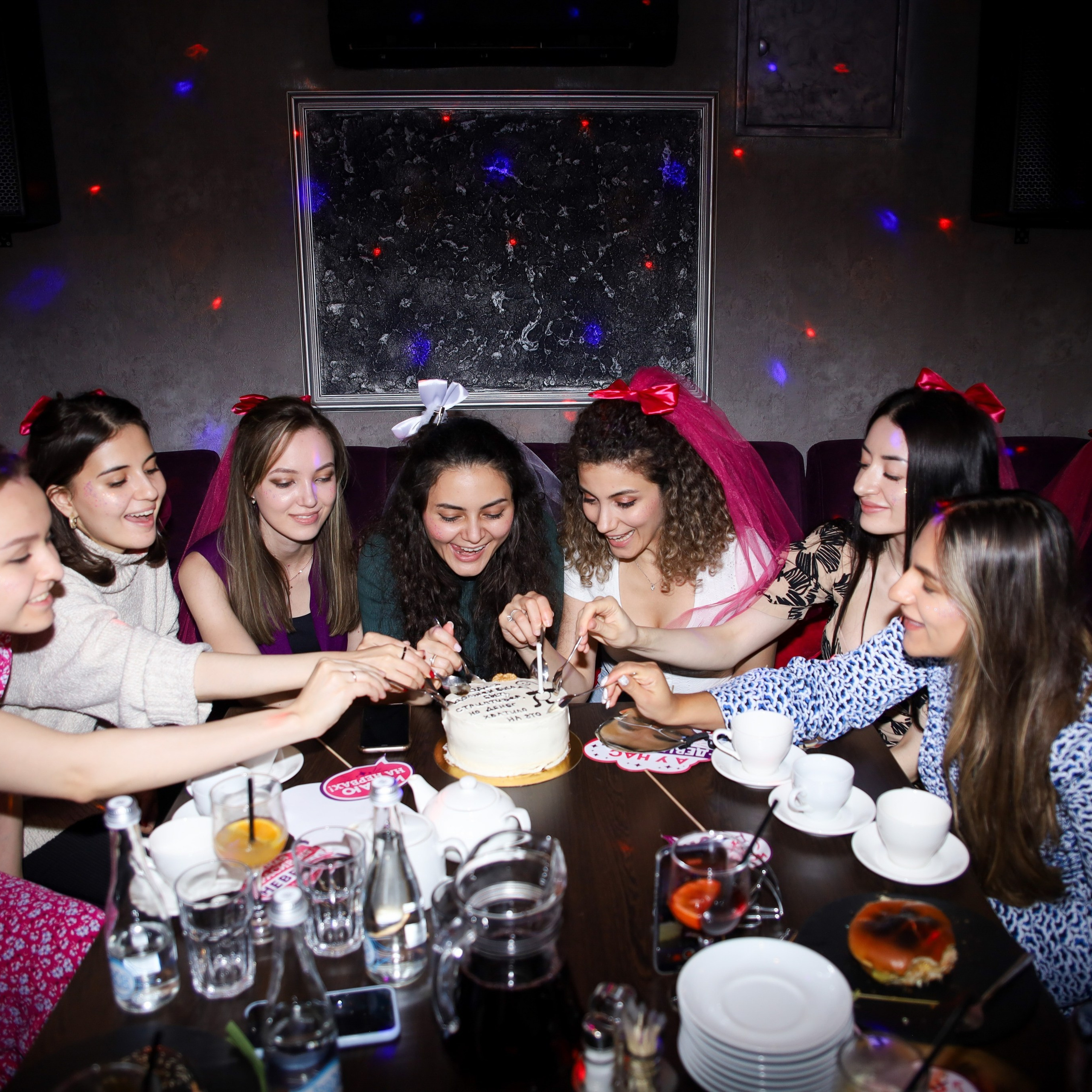 Девичник. Караоке