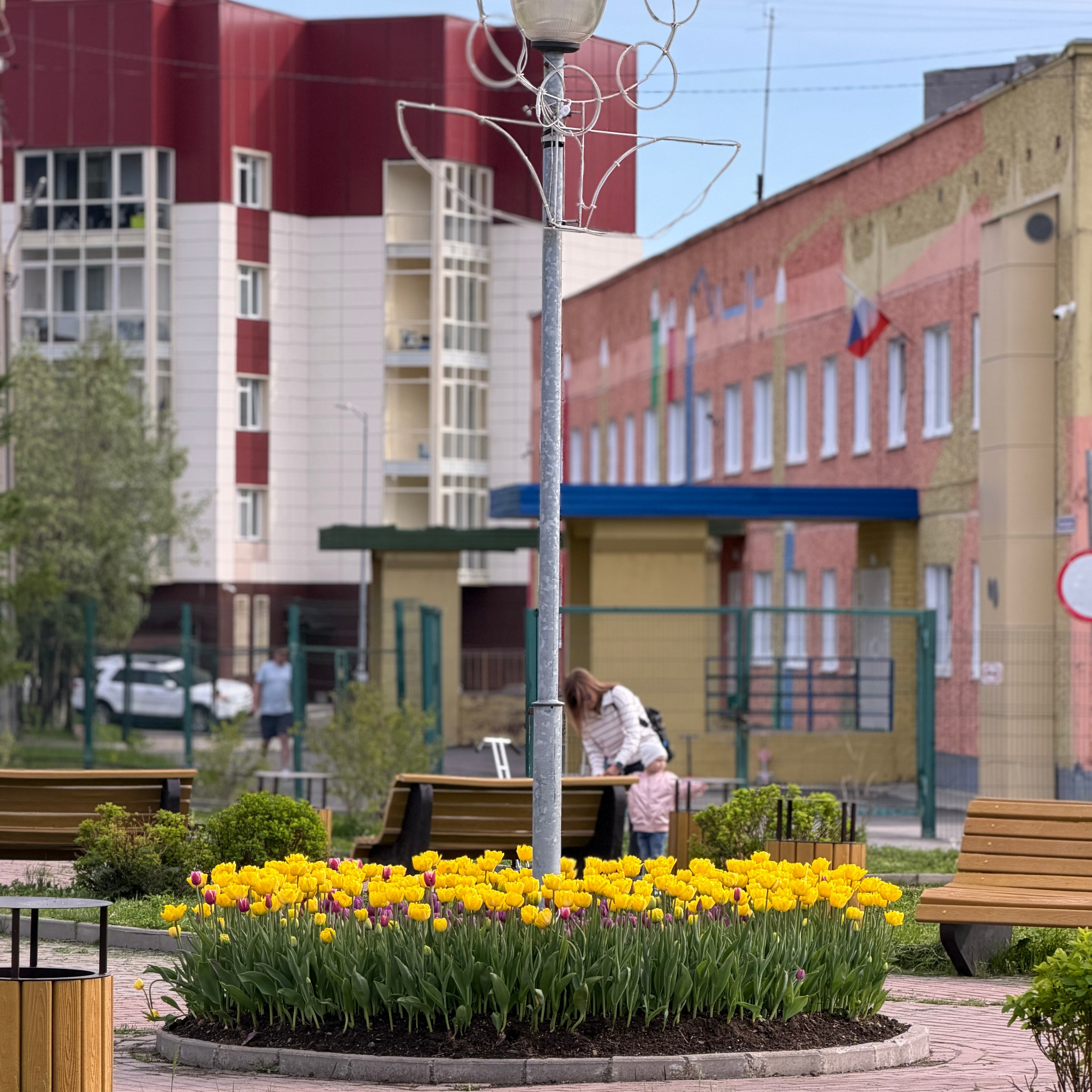 Пусть будет нарядной Земля. Студия Джобса