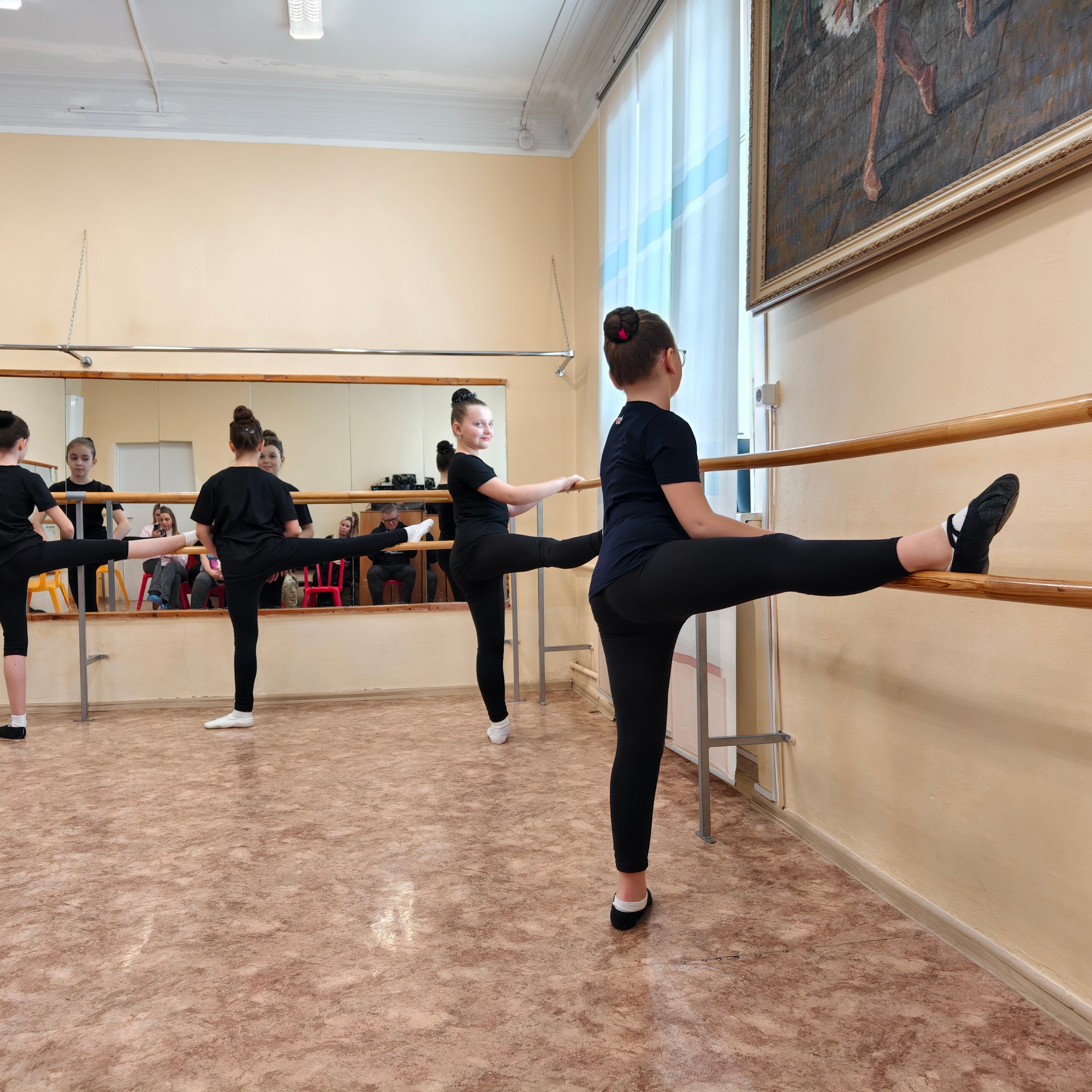 Открытый урок в танцевальной студии. Студия Джобса