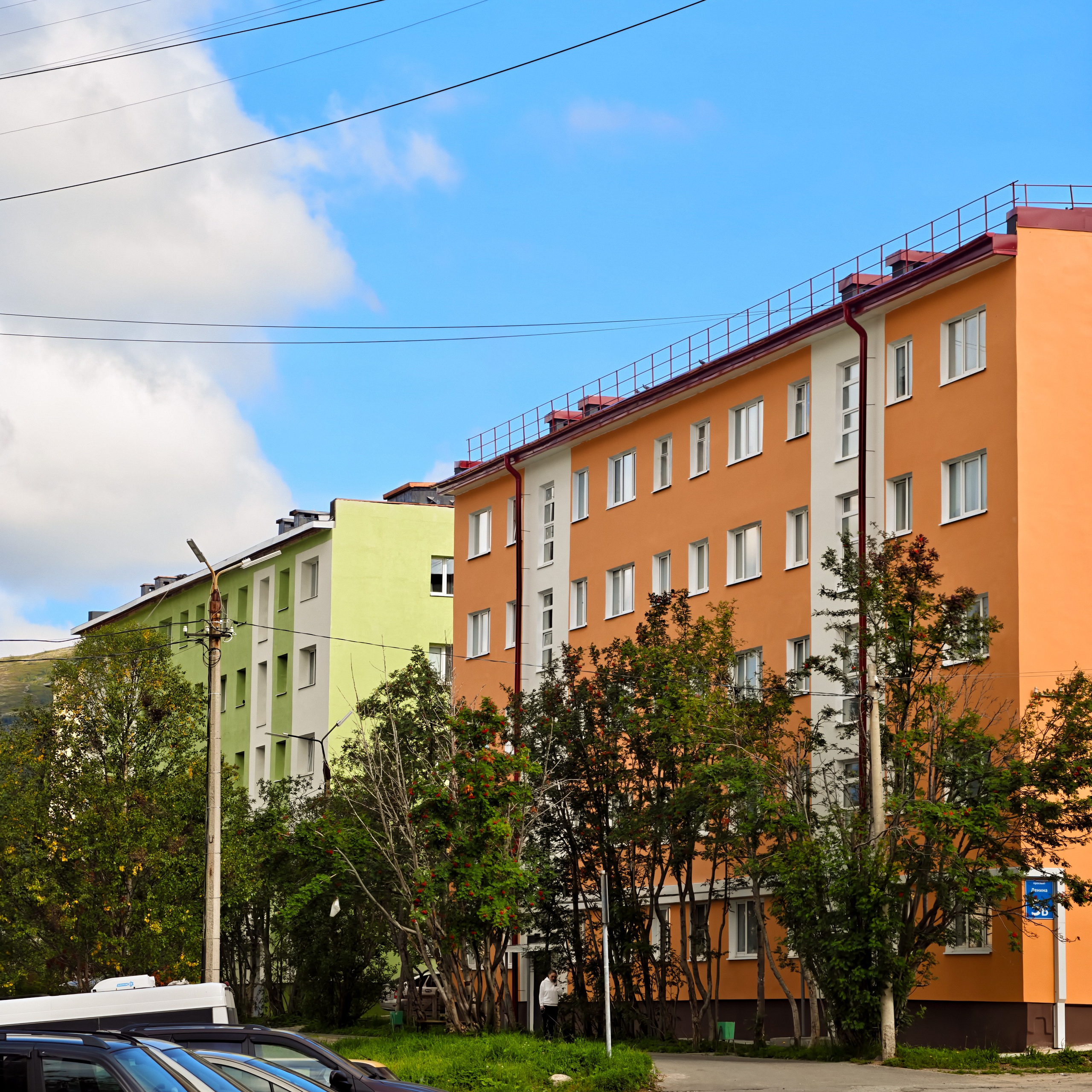 Есть улицы центральные, высокие и важные…. Студия Джобса
