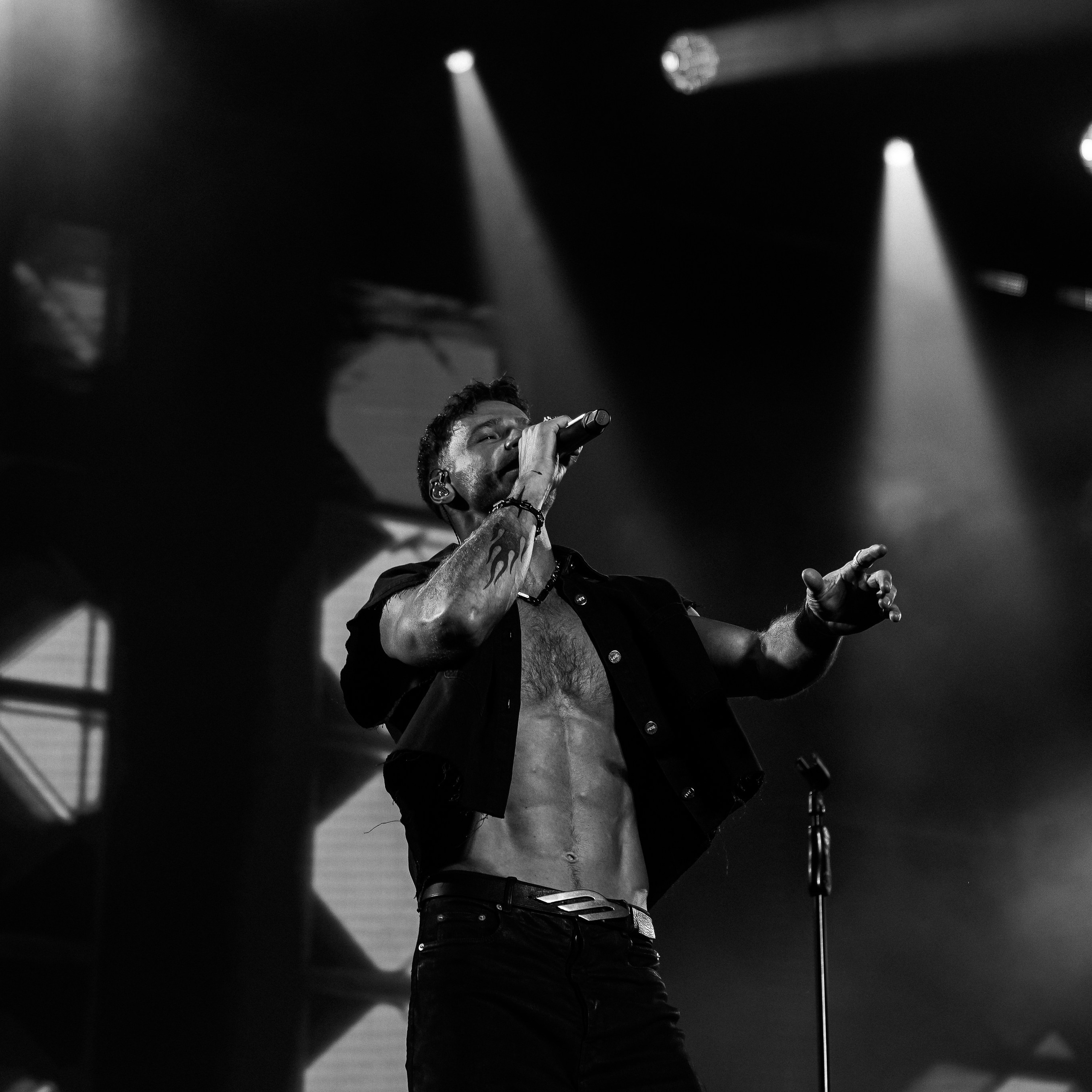 Олег Майами. ZAVALIHINA.RU