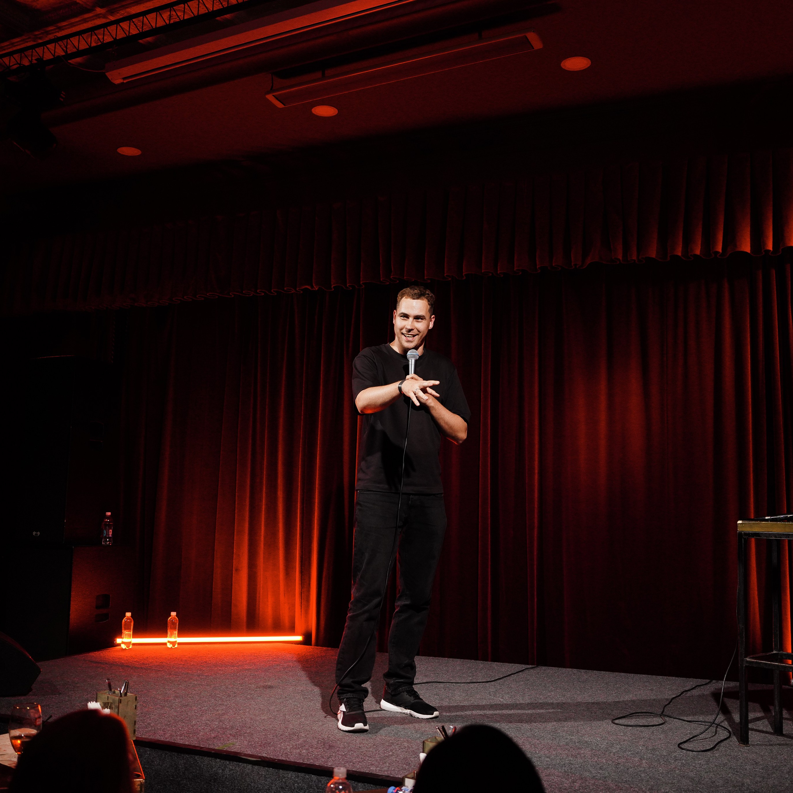 STAND UP CAFE «КОРОЧЕ ЕСТЬ ТЕМА». ZAVALIHINA.RU