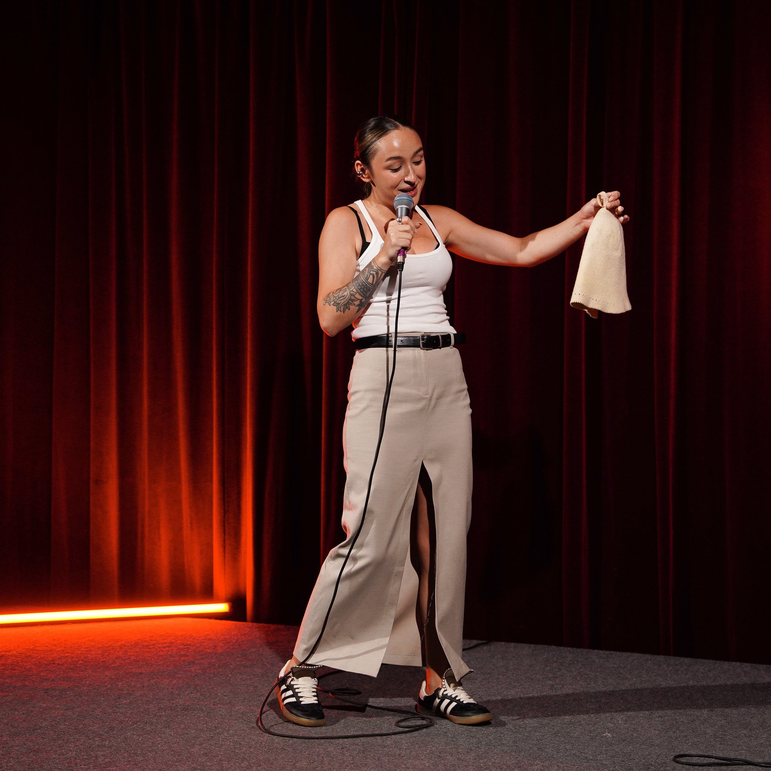 STAND UP CAFE «КОРОЧЕ ЕСТЬ ТЕМА». ZAVALIHINA.RU