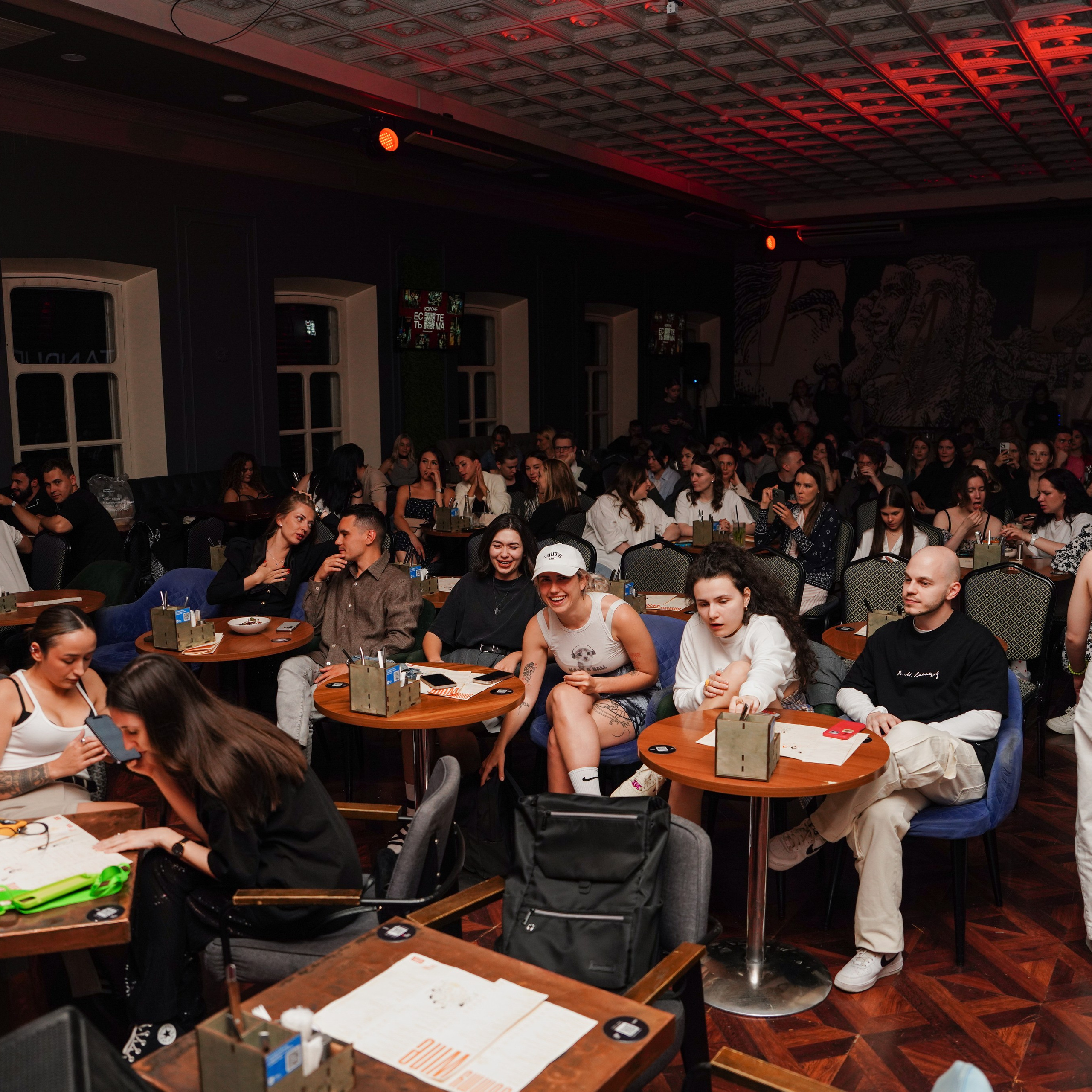 STAND UP CAFE «КОРОЧЕ ЕСТЬ ТЕМА». ZAVALIHINA.RU