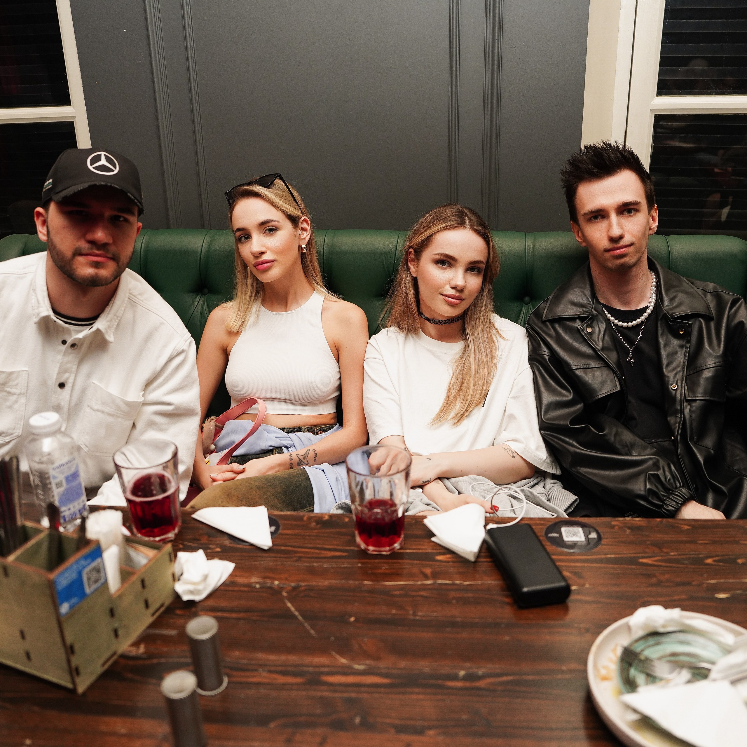 STAND UP CAFE «КОРОЧЕ ЕСТЬ ТЕМА». ZAVALIHINA.RU