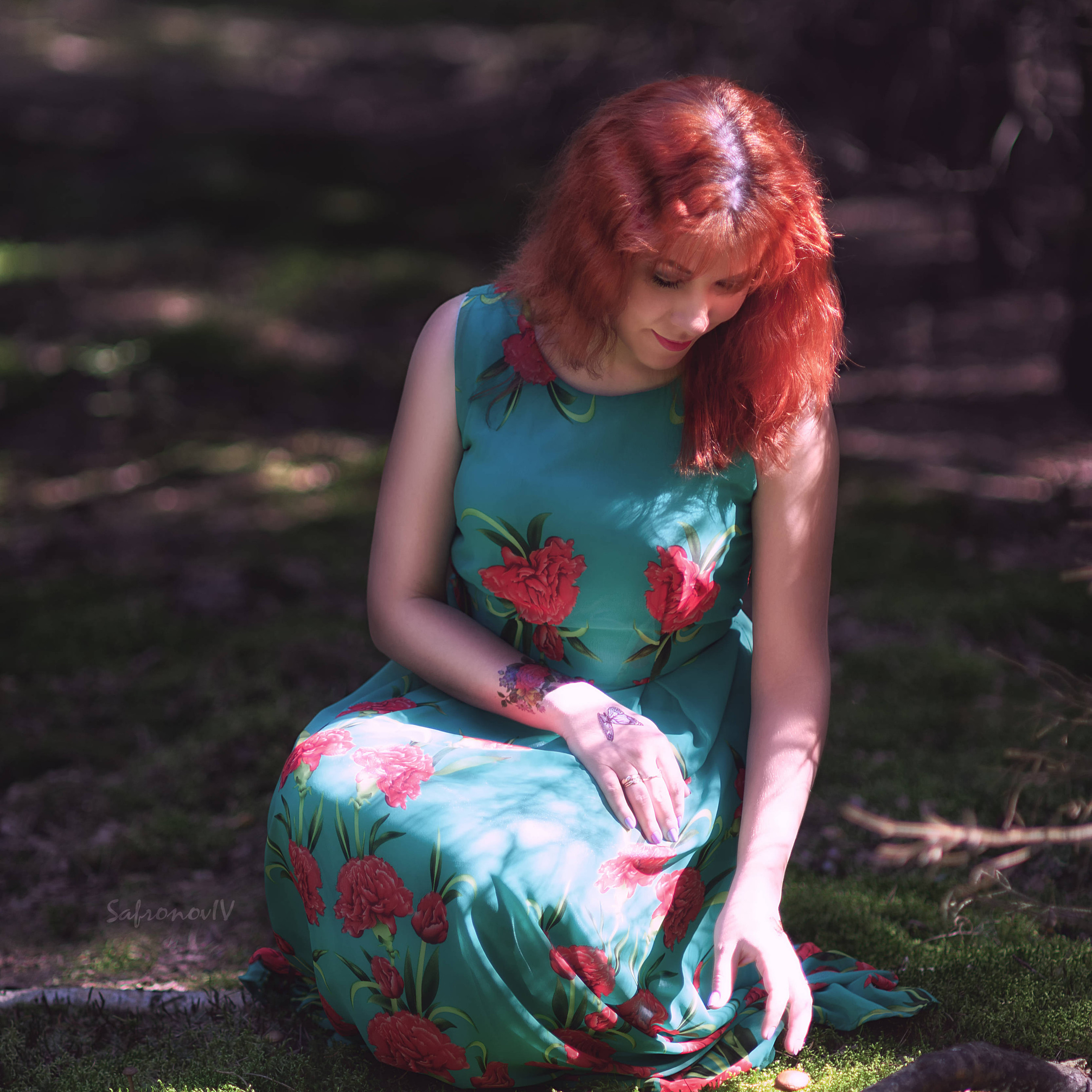 Лесная фотосессия девушки