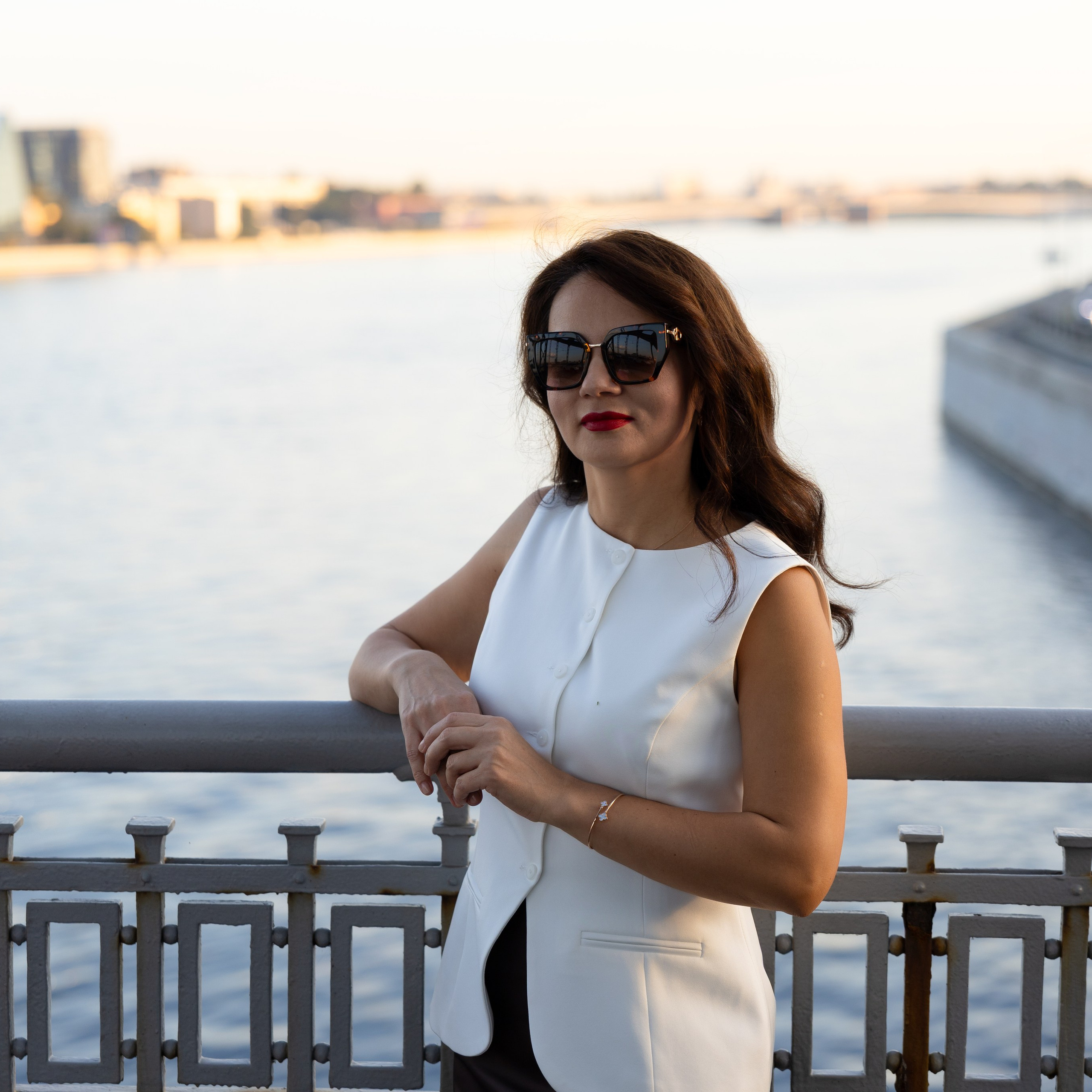 Одним днем в сентябре.)