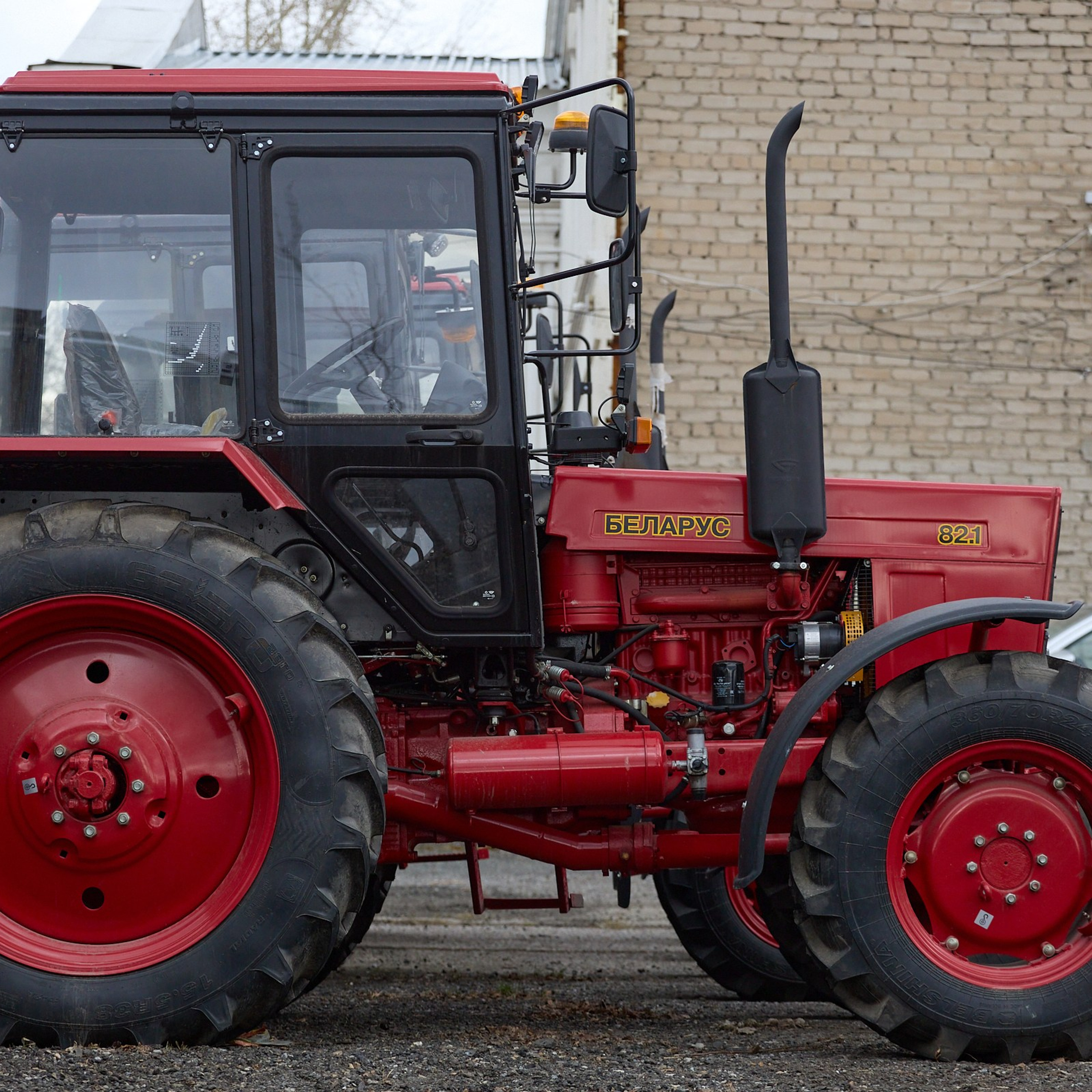 Фотосессия выставки и продажи сельхозтехники. Коммерческий фотограф для бизнеса в Томске Дмитрий Ельчанинов