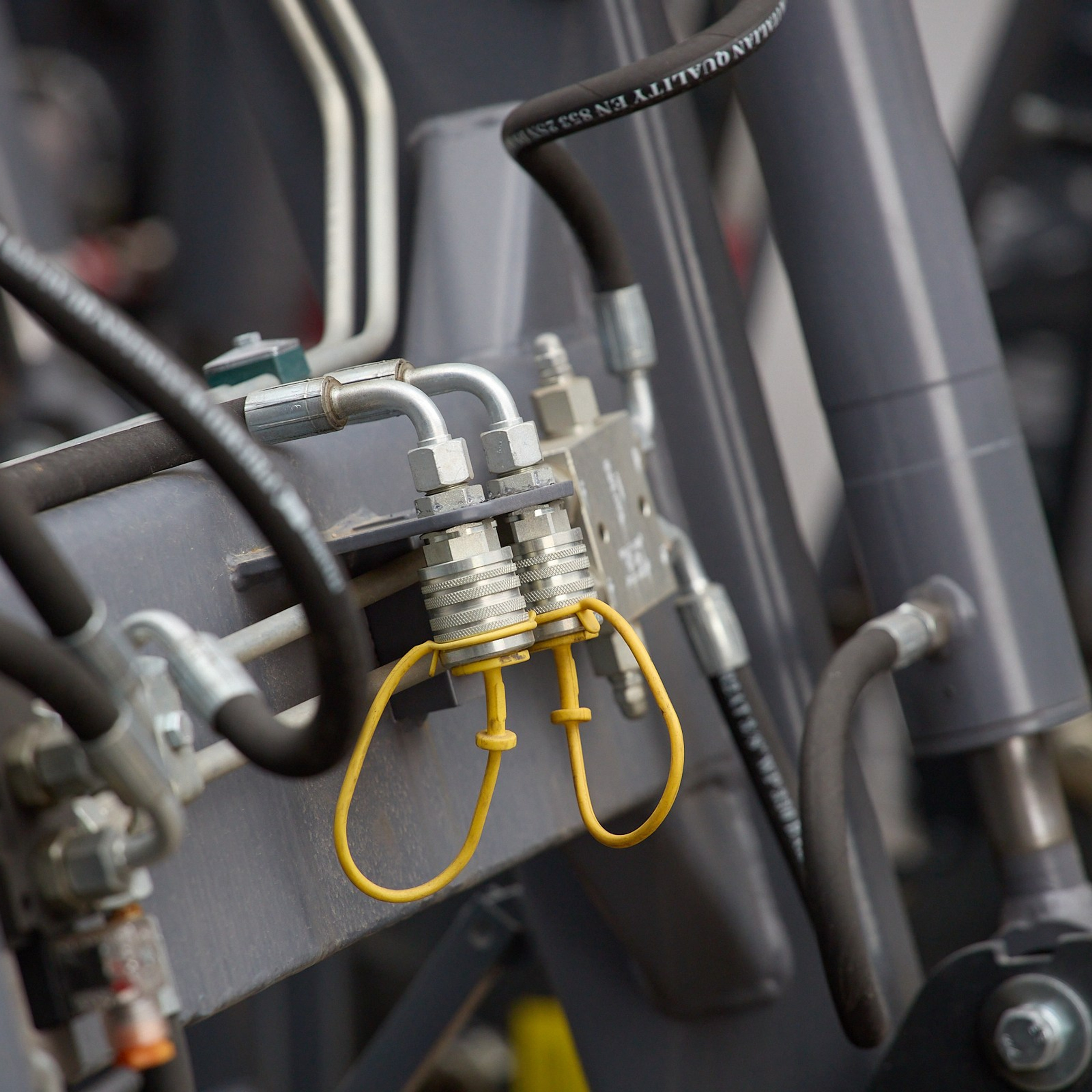 Фотосессия выставки и продажи сельхозтехники. Коммерческий фотограф для бизнеса в Томске Дмитрий Ельчанинов