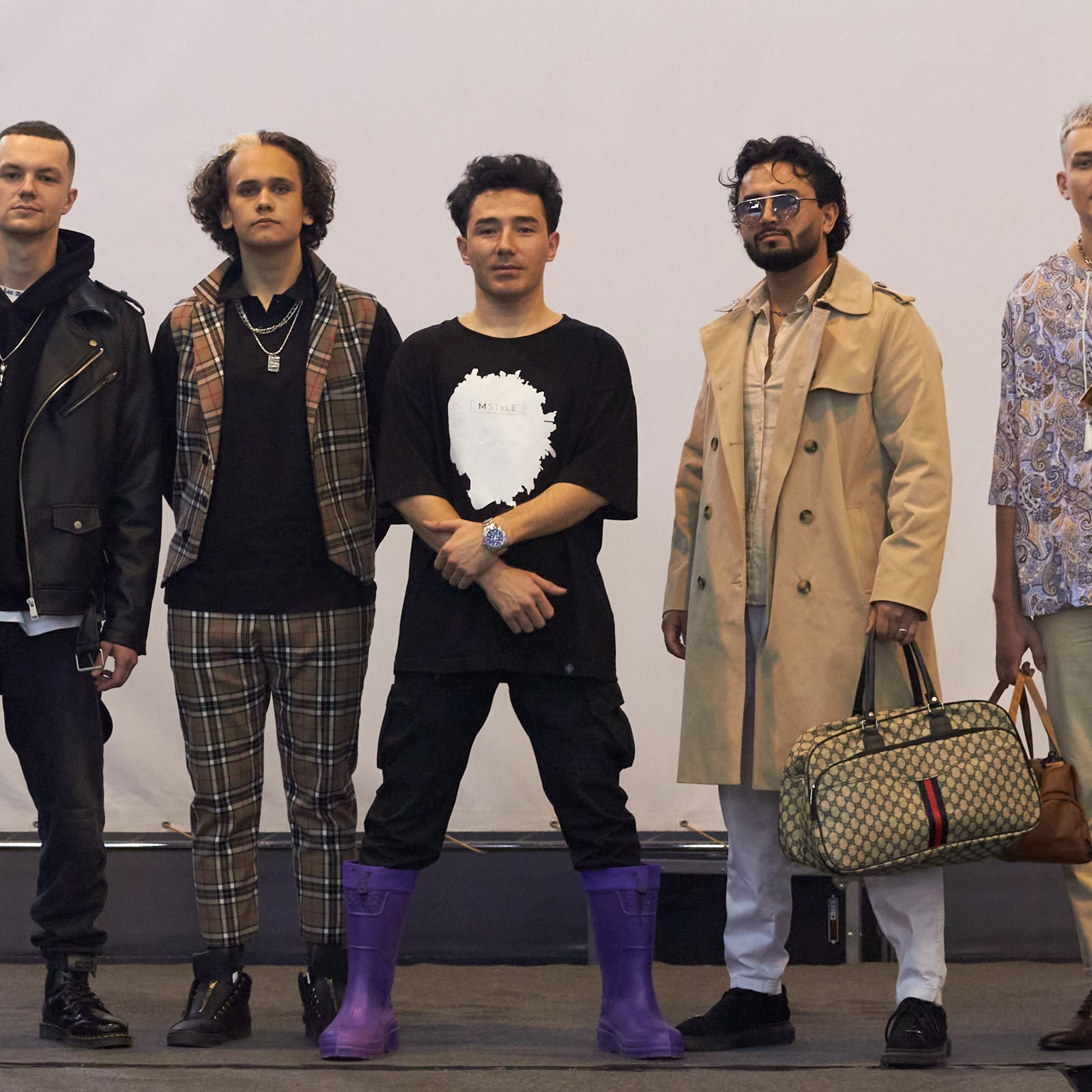 Модели в объективе томского фотографа Дмитрия Ельчанинова. Коммерческий фотограф для бизнеса в Томске Дмитрий Ельчанинов