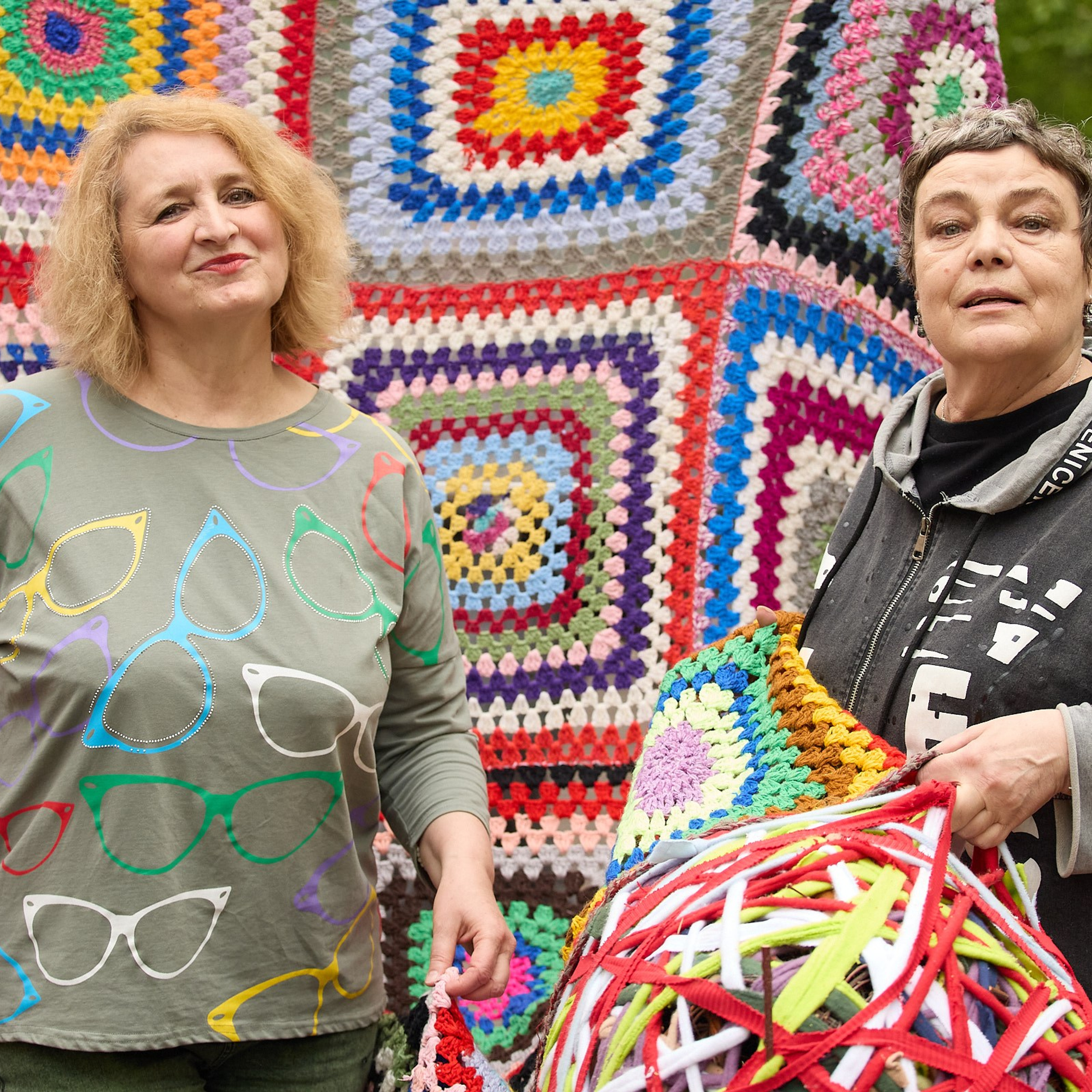 «День вязания на публике 2024» фотосъёмка мероприятия в Городском саду, полная версия. Коммерческий фотограф для бизнеса в Томске Дмитрий Ельчанинов