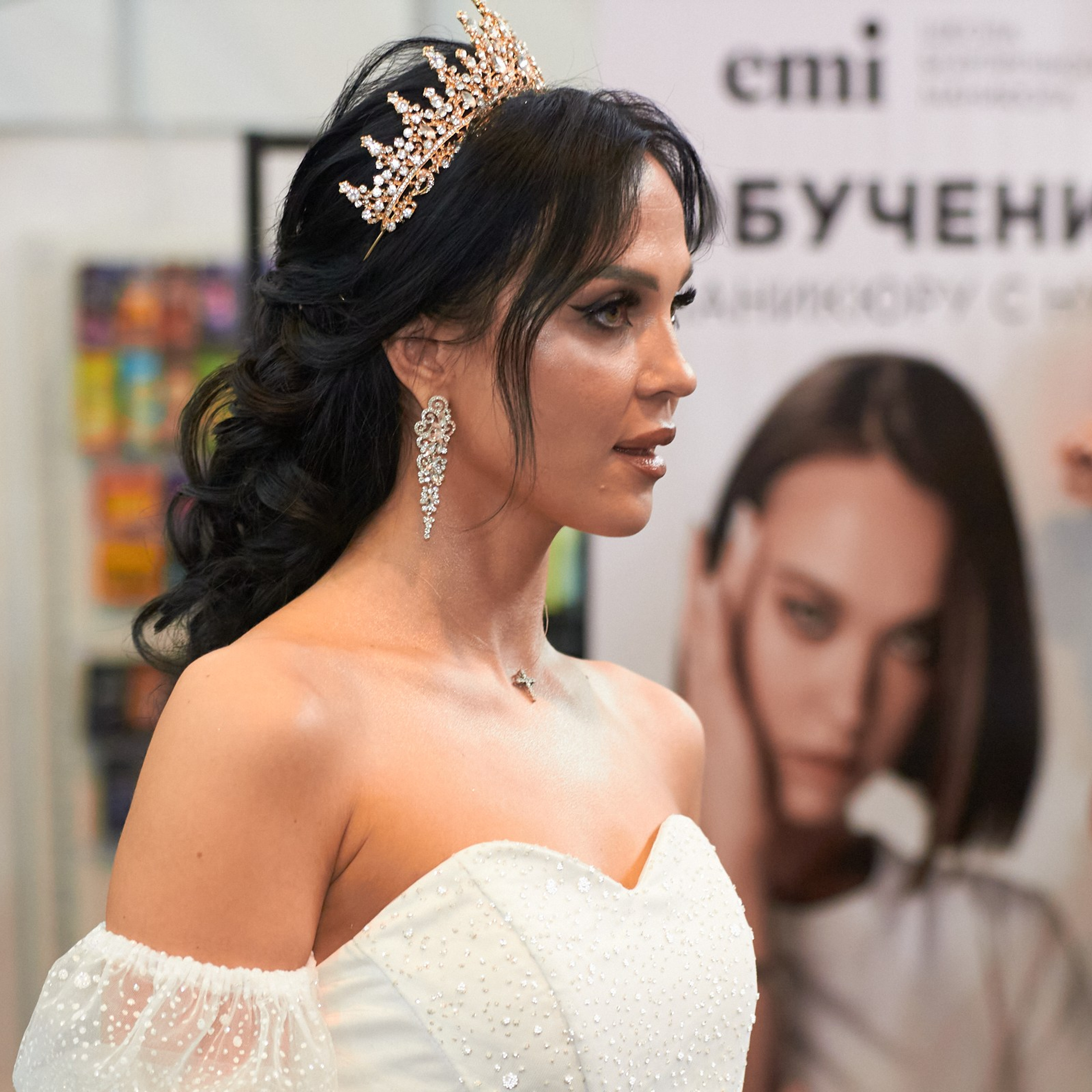 Модели в объективе томского фотографа Дмитрия Ельчанинова. Коммерческий фотограф для бизнеса в Томске Дмитрий Ельчанинов