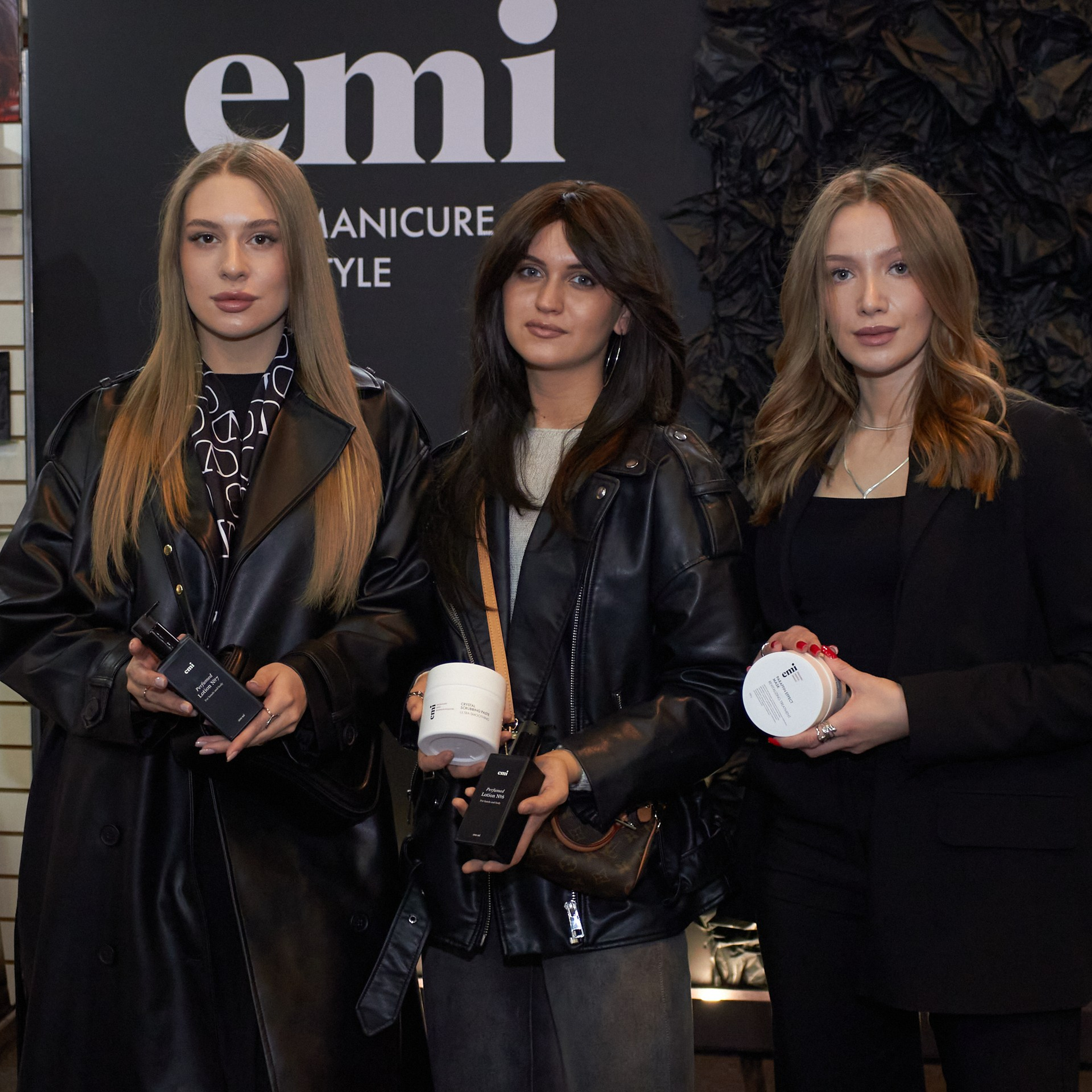 Модели в объективе томского фотографа Дмитрия Ельчанинова. Коммерческий фотограф для бизнеса в Томске Дмитрий Ельчанинов