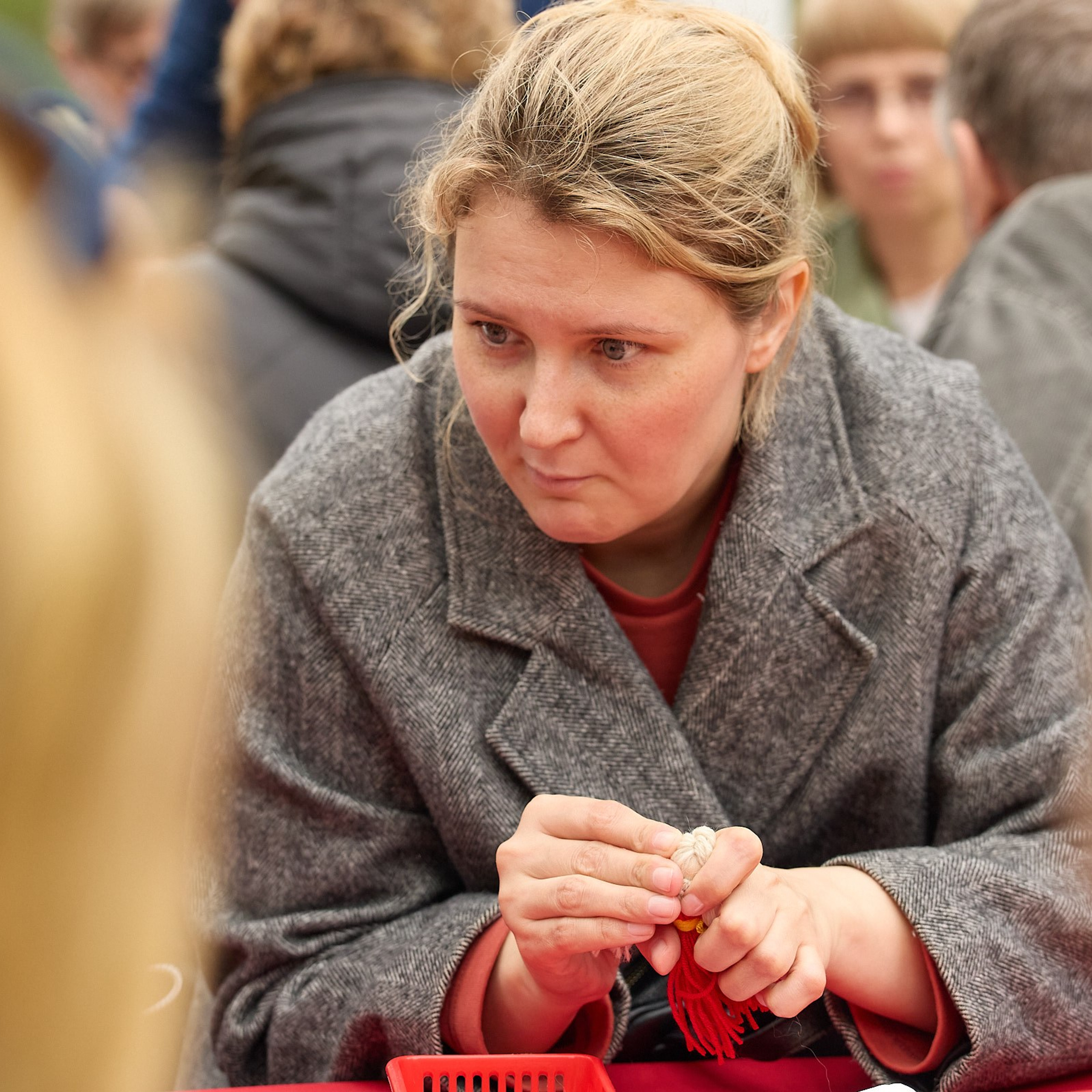 «День вязания на публике 2024» фотосъёмка мероприятия в Городском саду, полная версия. Коммерческий фотограф для бизнеса в Томске Дмитрий Ельчанинов