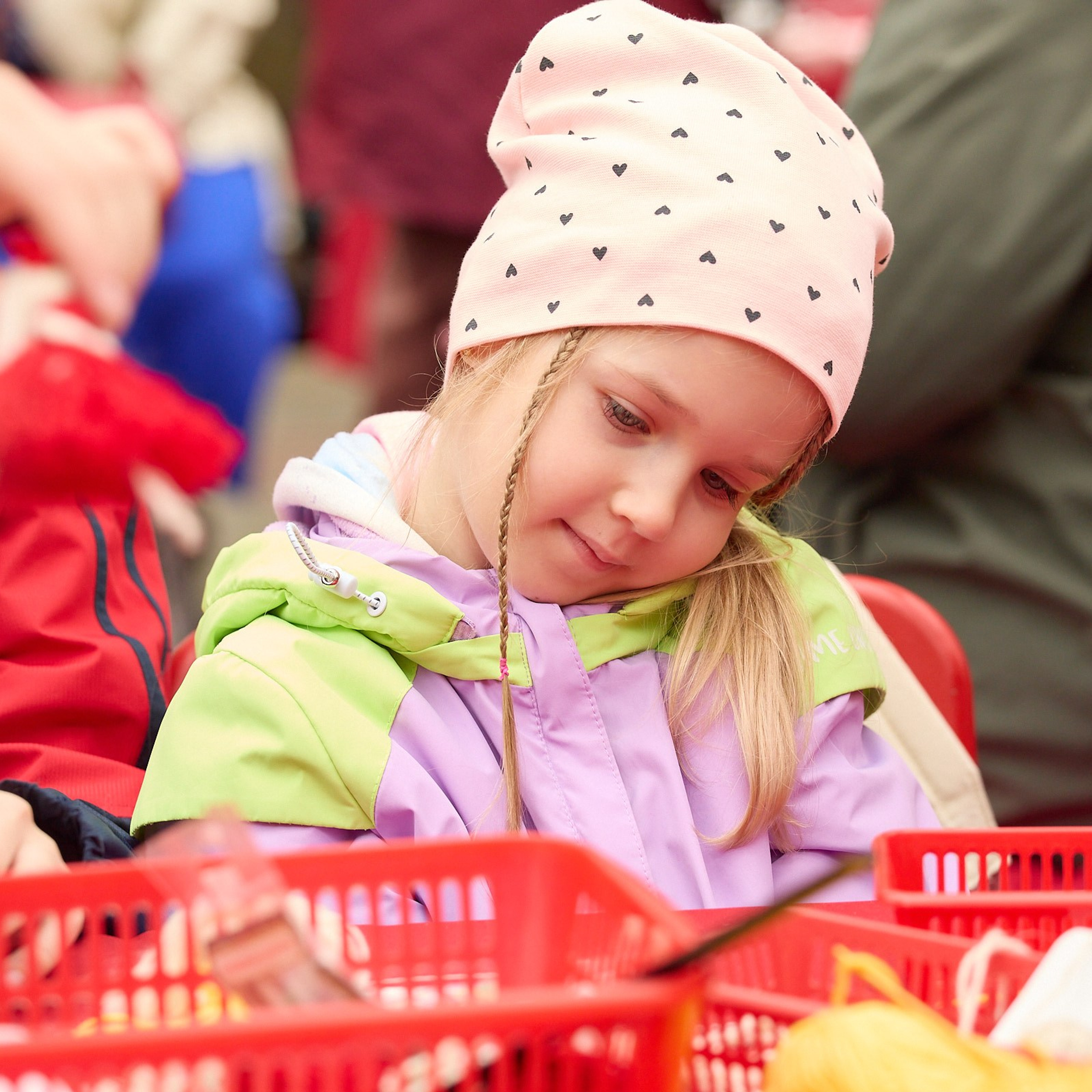 «День вязания на публике 2024» фотосъёмка мероприятия в Городском саду, полная версия. Коммерческий фотограф для бизнеса в Томске Дмитрий Ельчанинов