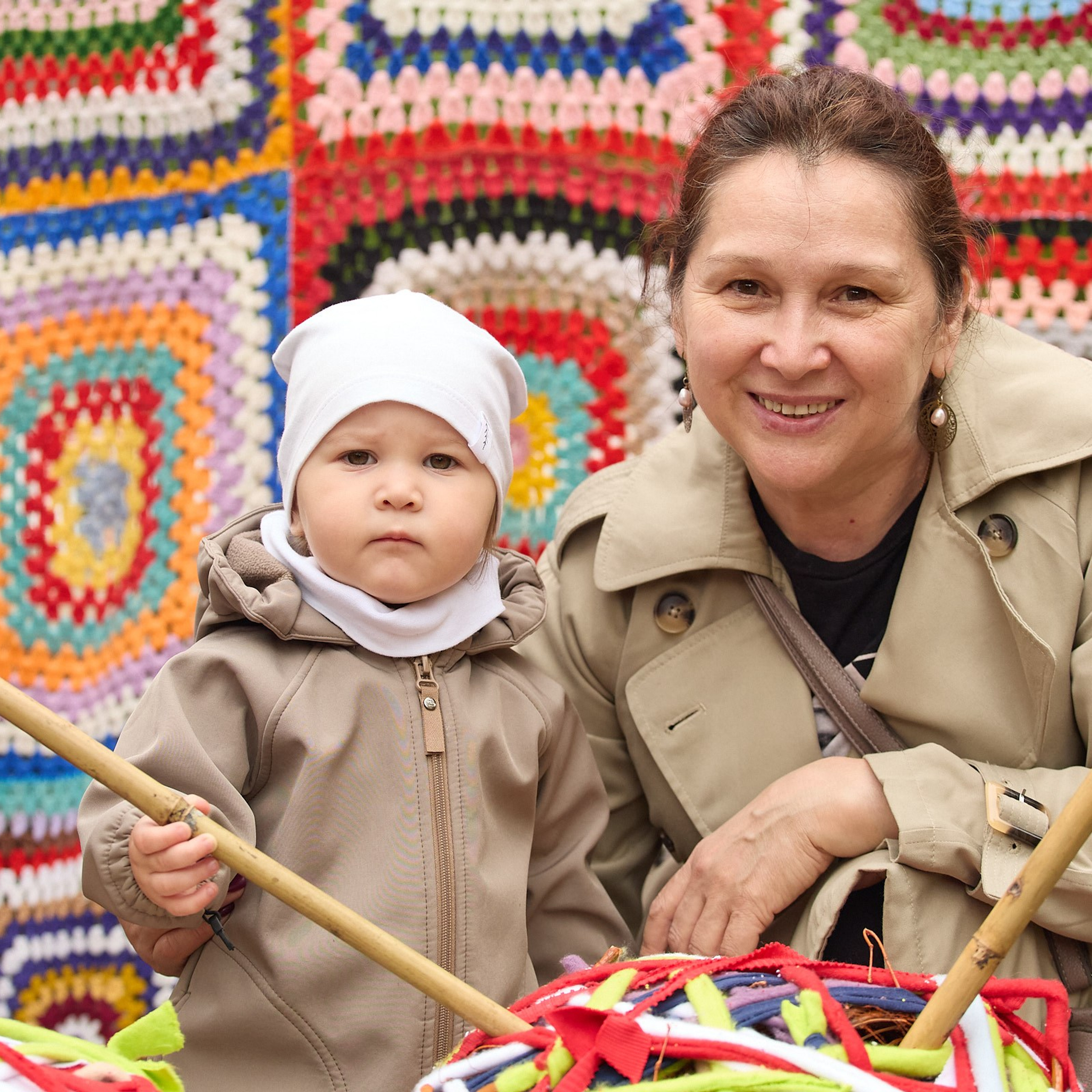 «День вязания на публике 2024» фотосъёмка мероприятия в Городском саду, полная версия. Коммерческий фотограф для бизнеса в Томске Дмитрий Ельчанинов