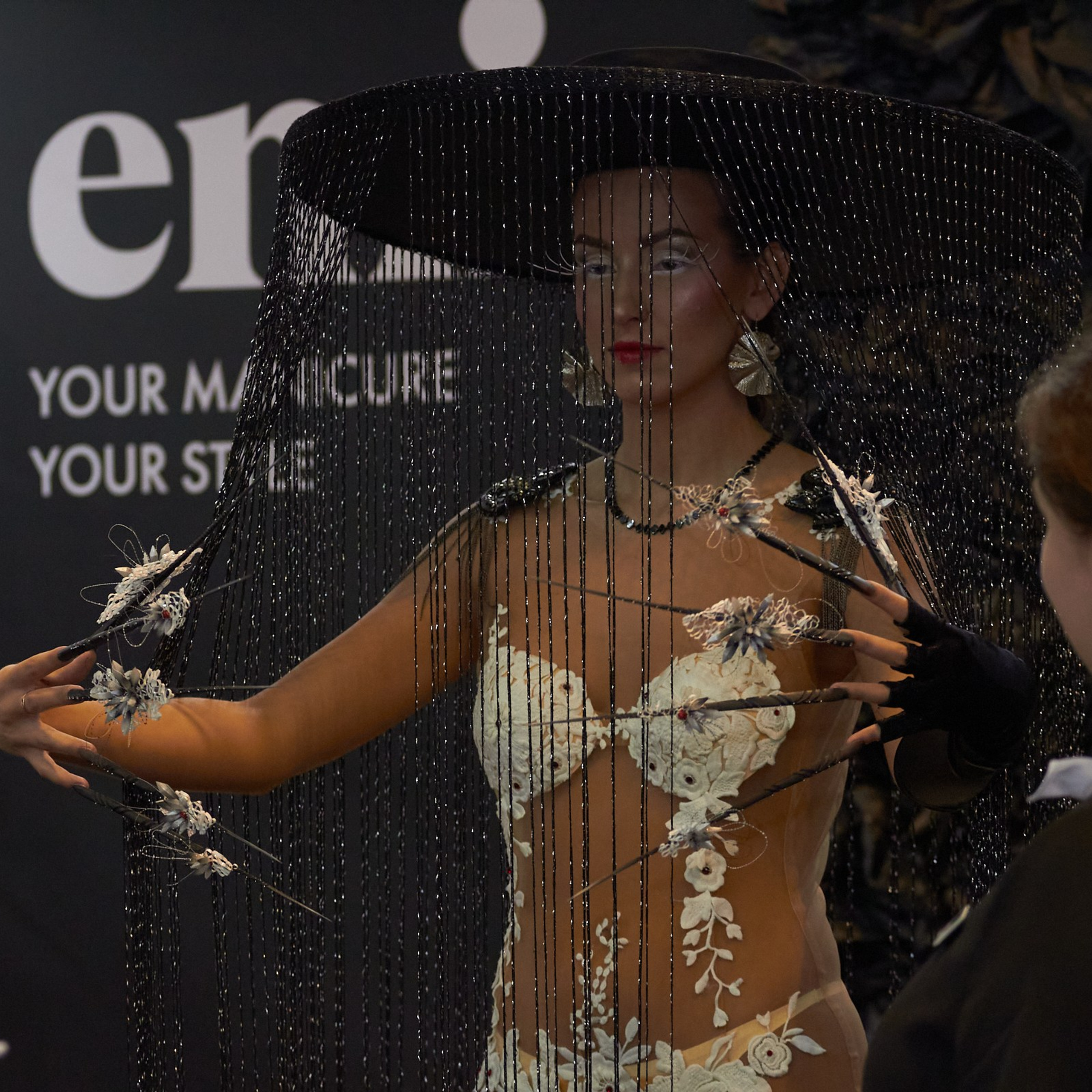 Модели в объективе томского фотографа Дмитрия Ельчанинова. Коммерческий фотограф для бизнеса в Томске Дмитрий Ельчанинов