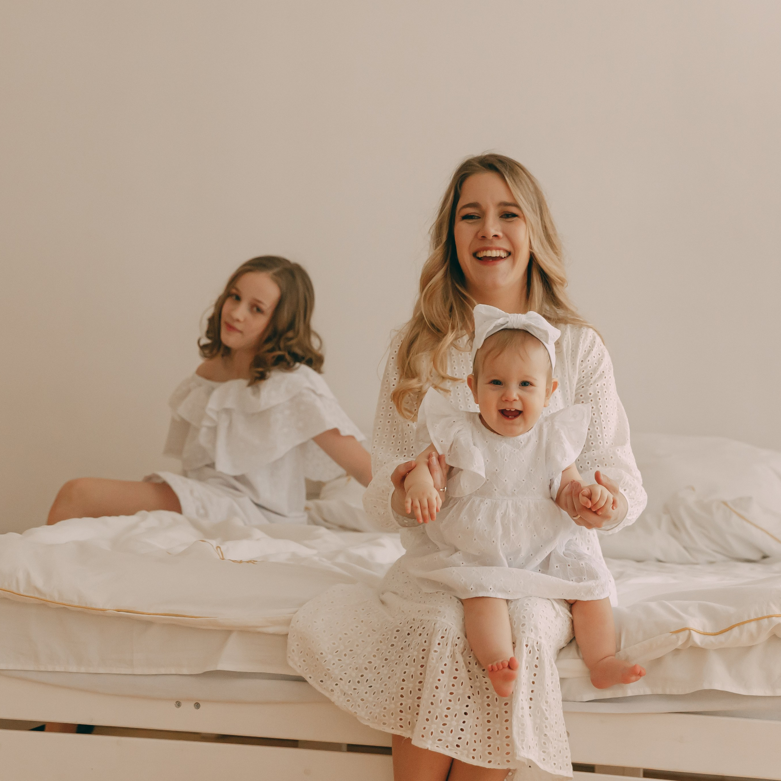 Аня и девочки